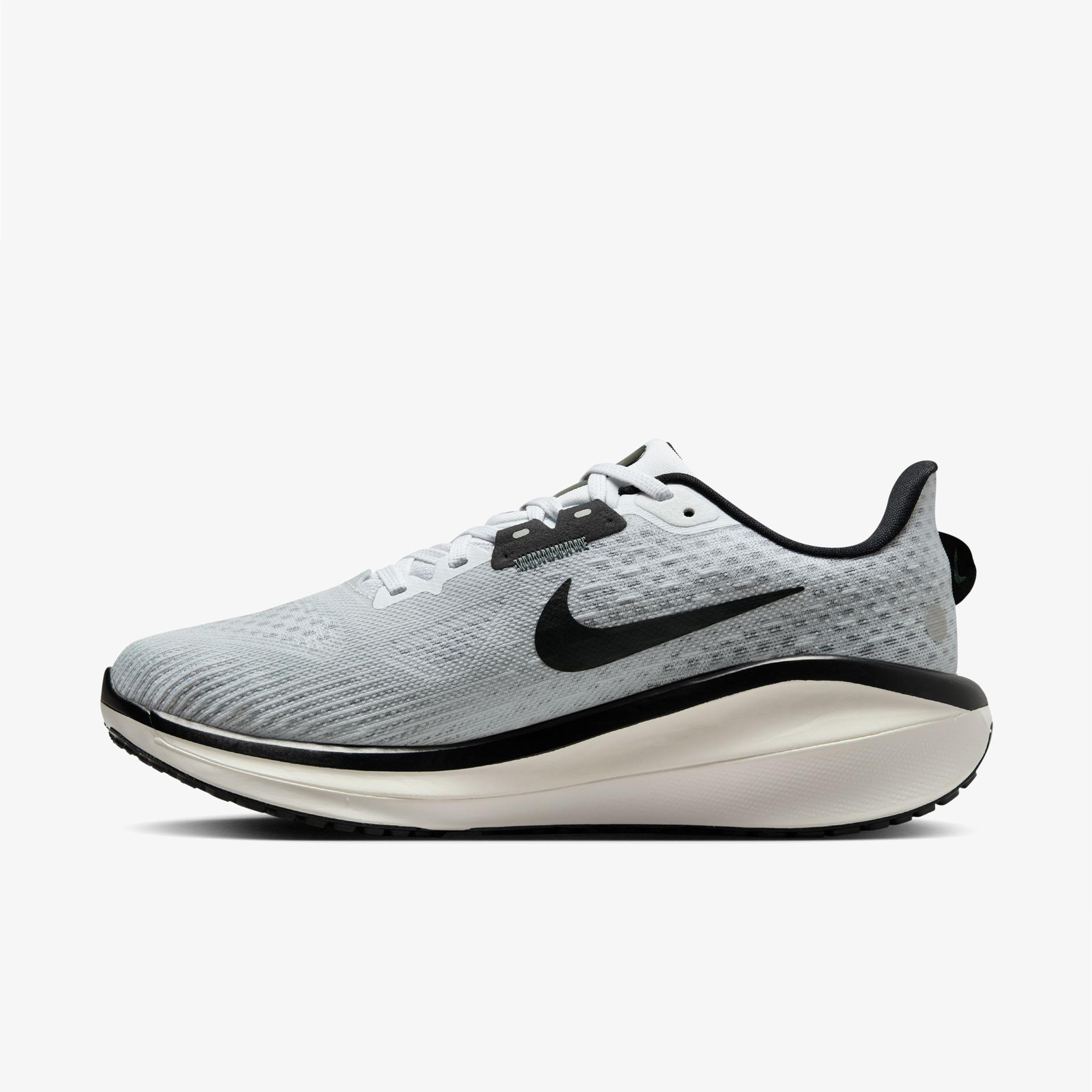 Nike Vomero 17 Kadın Beyaz Koşu Ayakkabısı