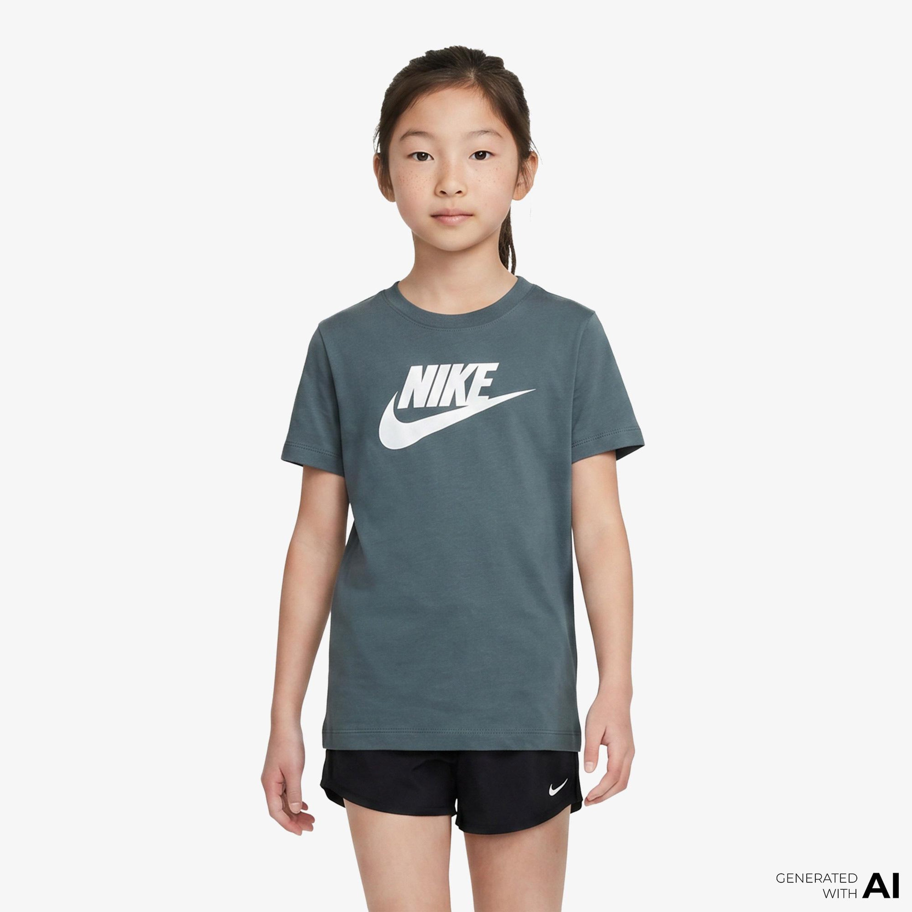 Nike Sportswear Futura Çocuk Yeşil T-Shirt