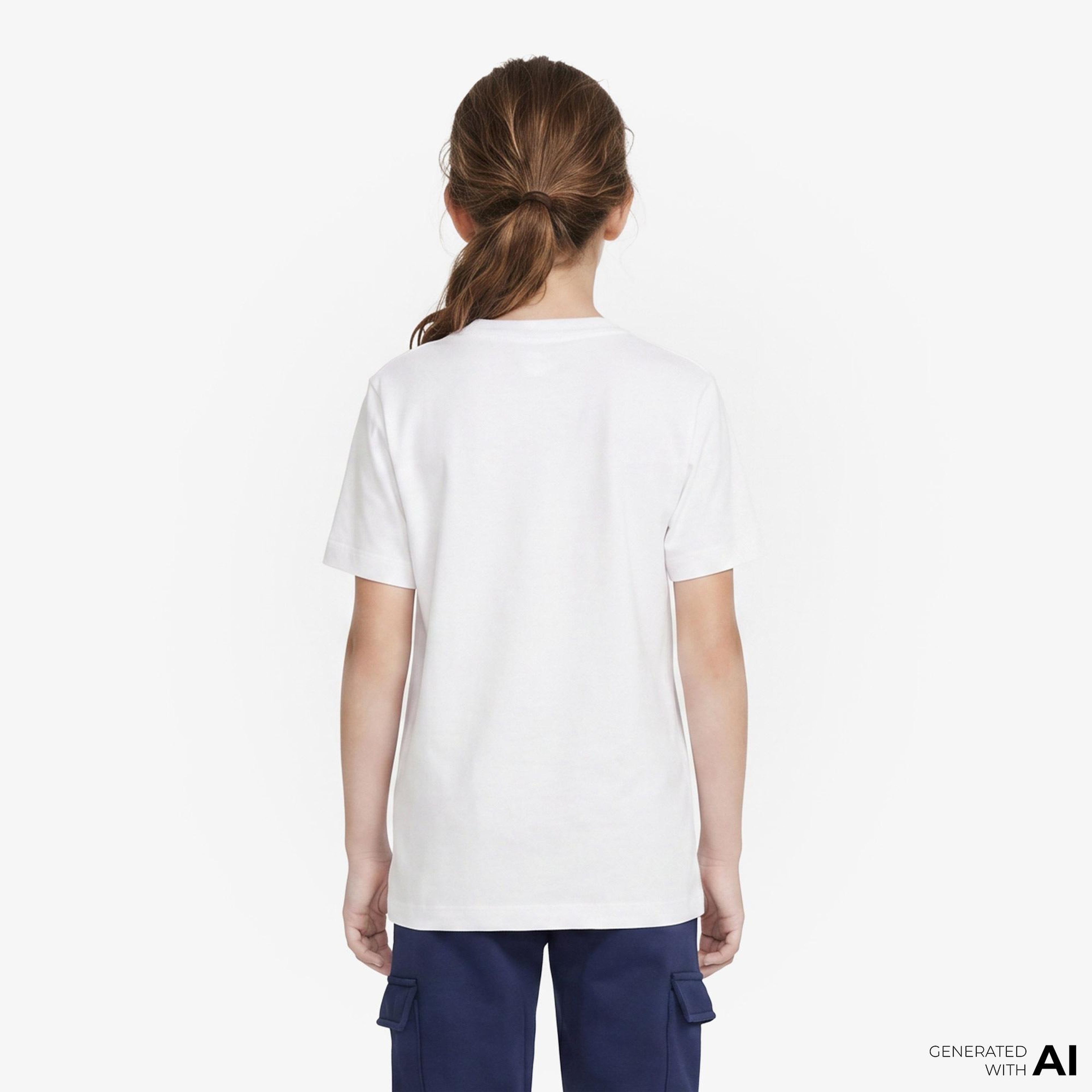 Nike Sportswear Futura Çocuk Beyaz T-Shirt