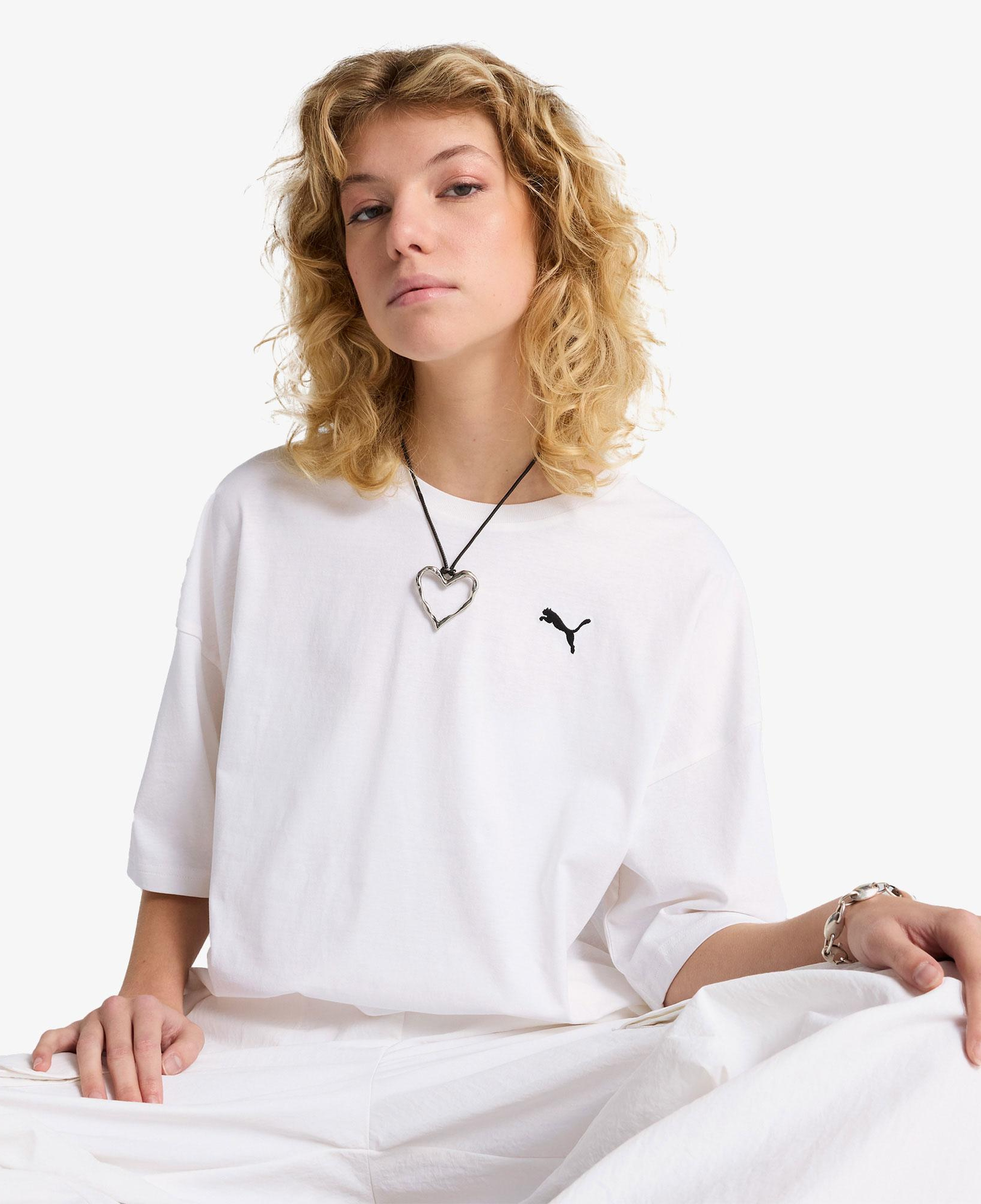 Puma Wardrobe Essentials Oversized  Kadın Beyaz T-Shirt