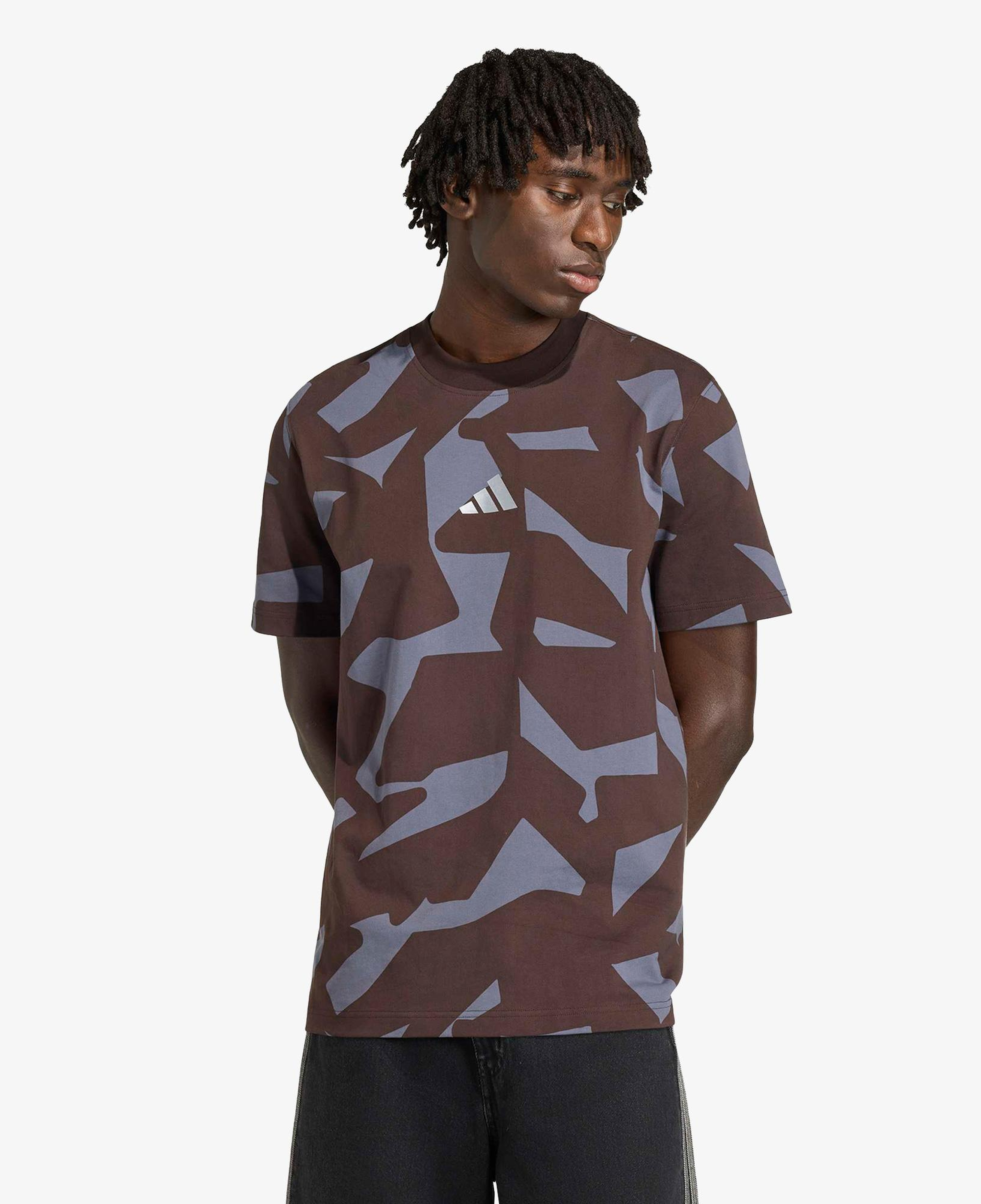 adidas Amg C Ss T Erkek Kahverengi T-Shirt