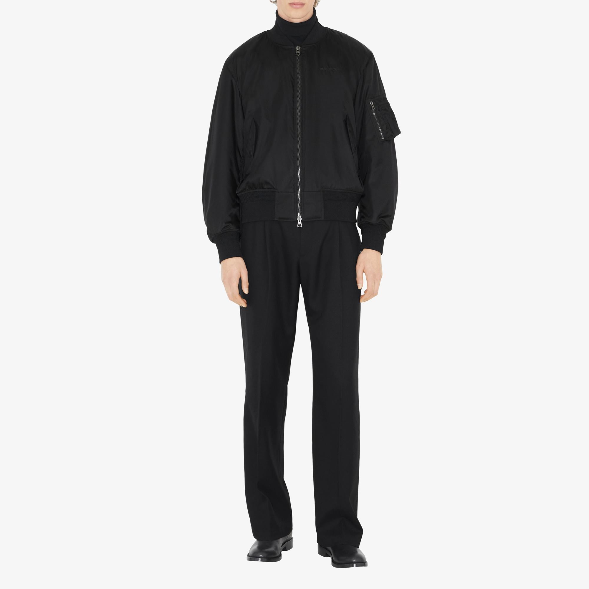 Burberry Erkek Siyah Mont