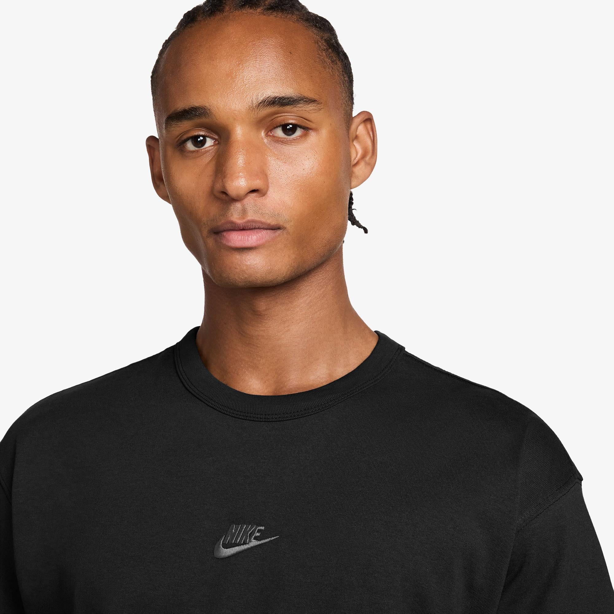 Nike Sportswear Premium Essentials Erkek Siyah T-Shirt