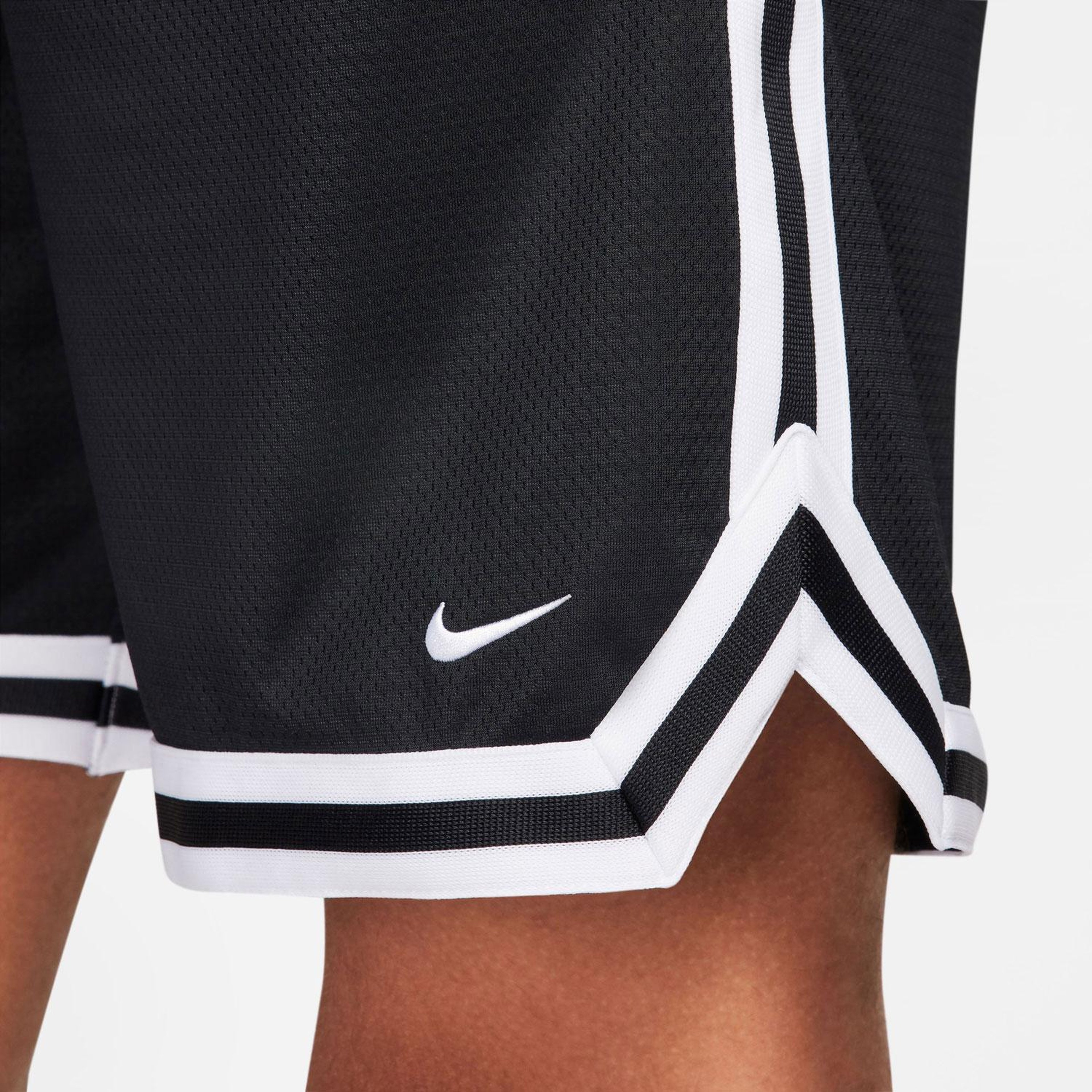 Nike Dri-Fit DNA 20 cm Erkek Siyah Şort