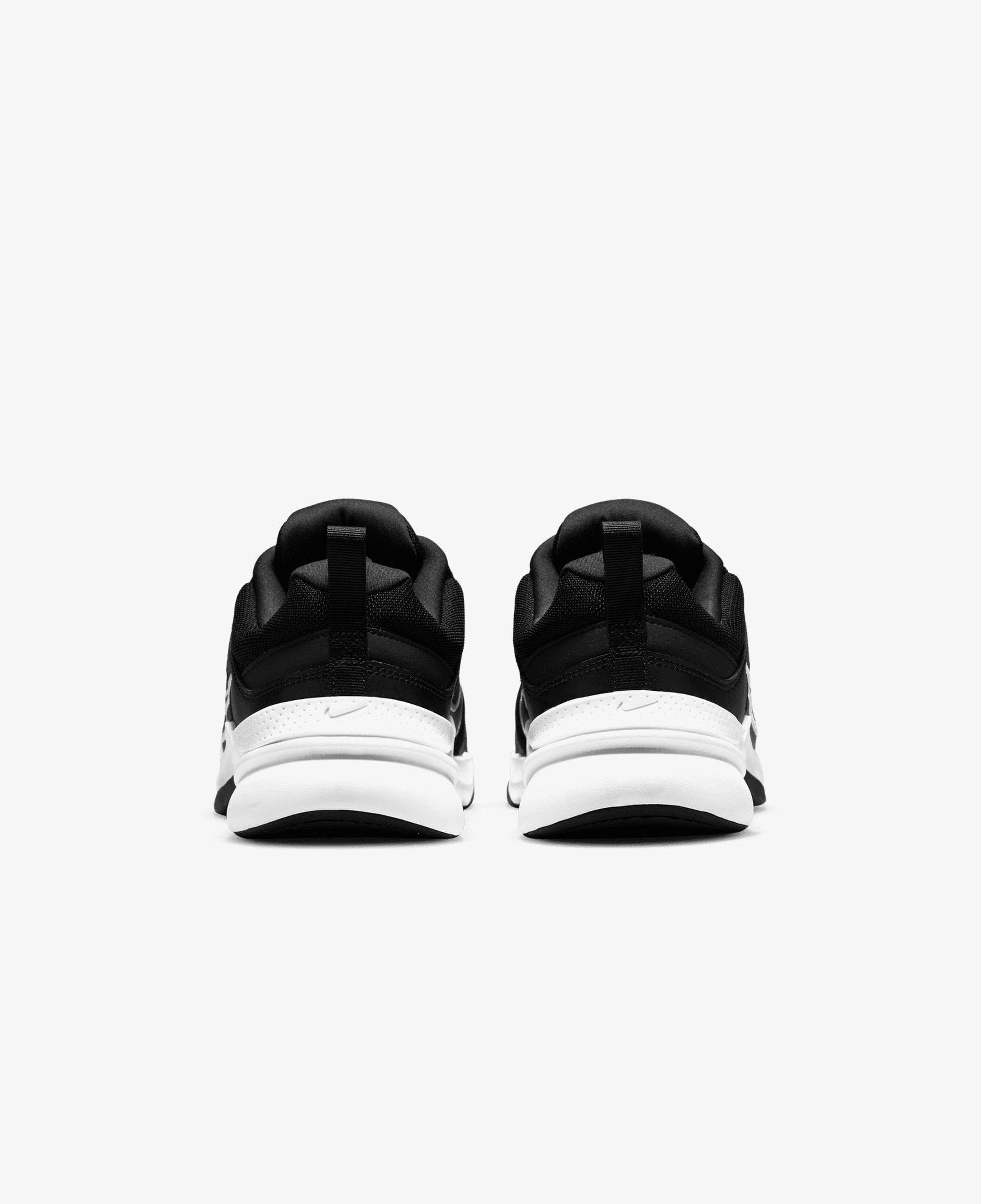 Nike Defy All Day Erkek Siyah Spor Ayakkabı