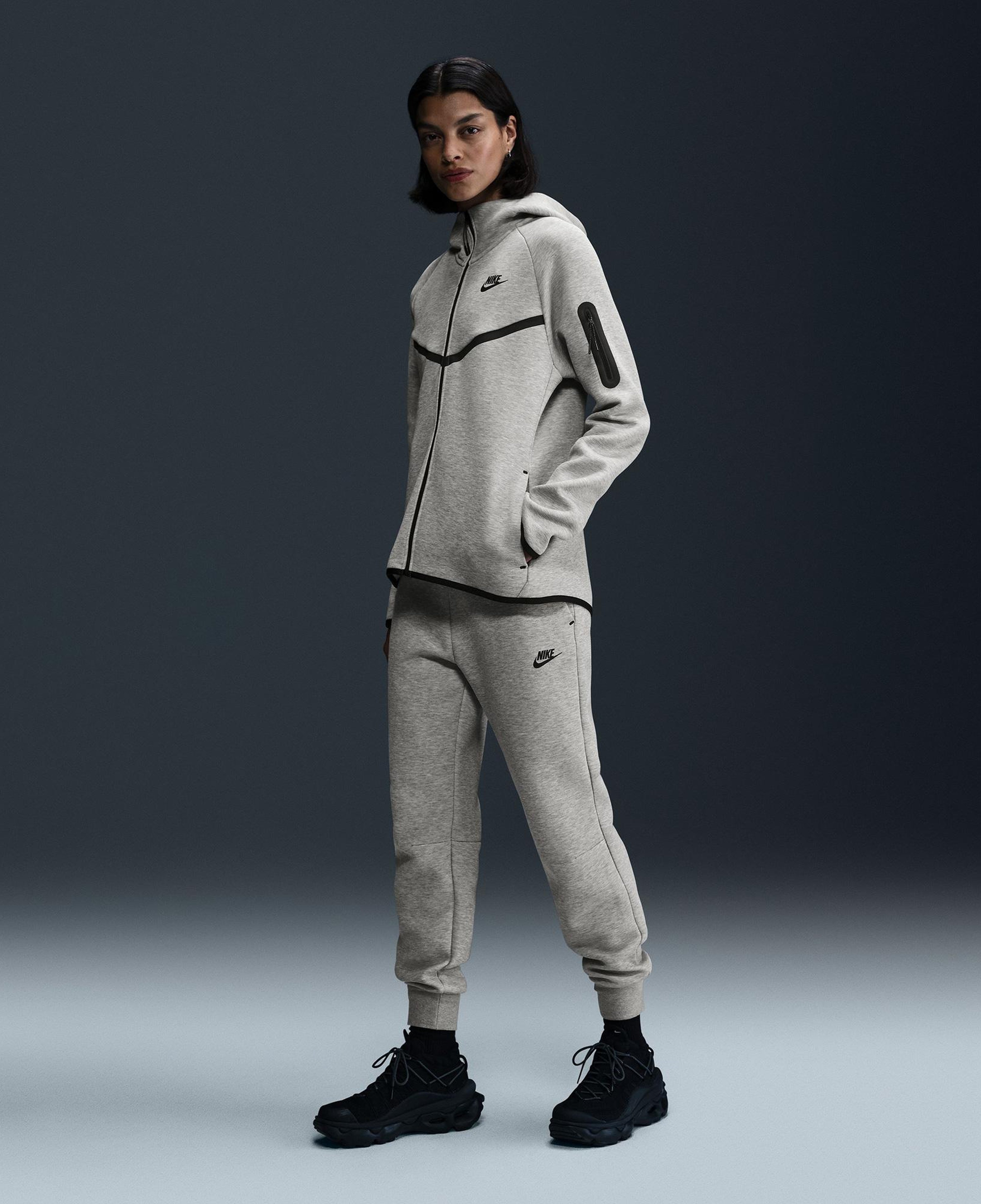 Nike Sportswear Tech Fleece Kadın Gri Eşofman Altı