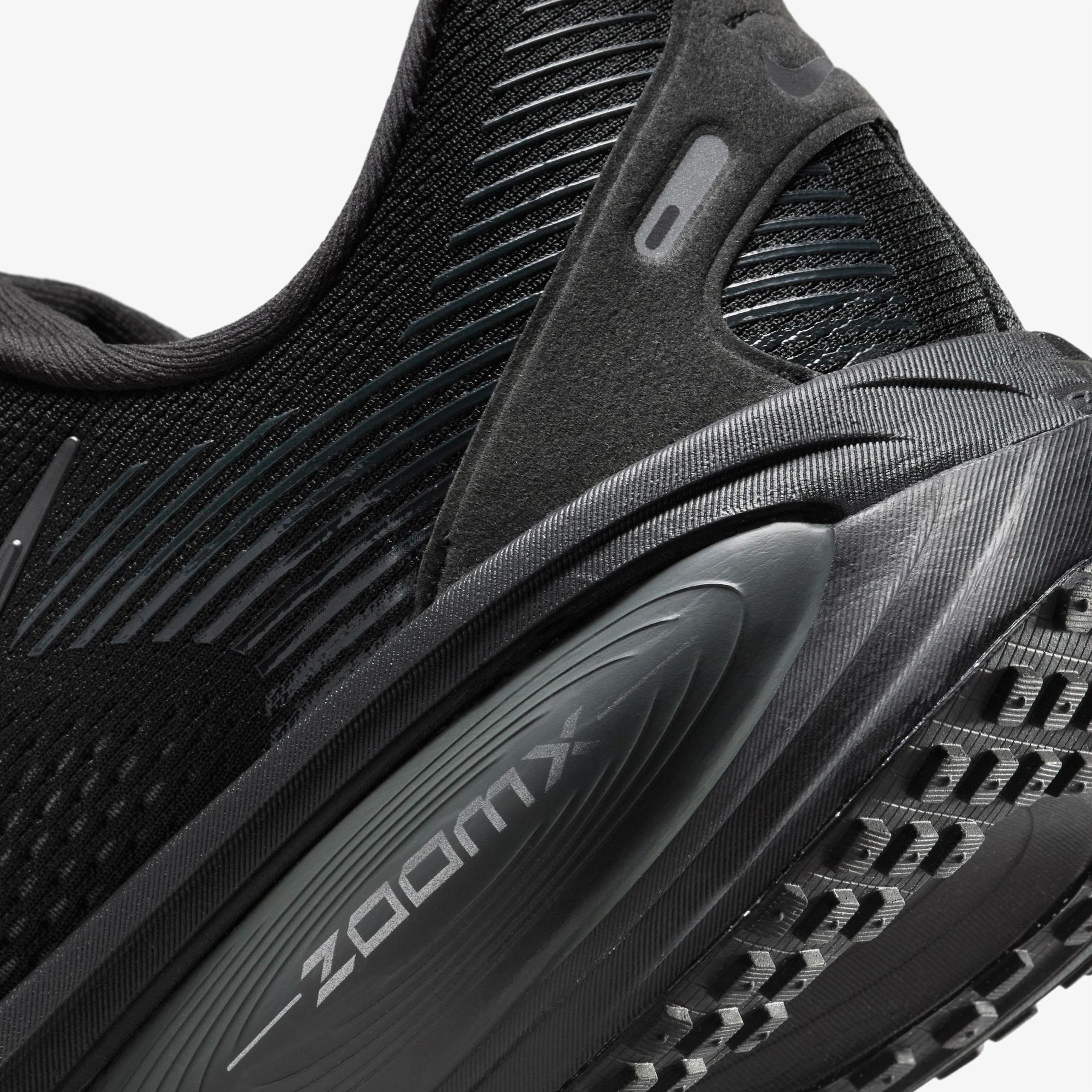 Nike Vomero 18 Erkek Siyah Koşu Ayakkabısı