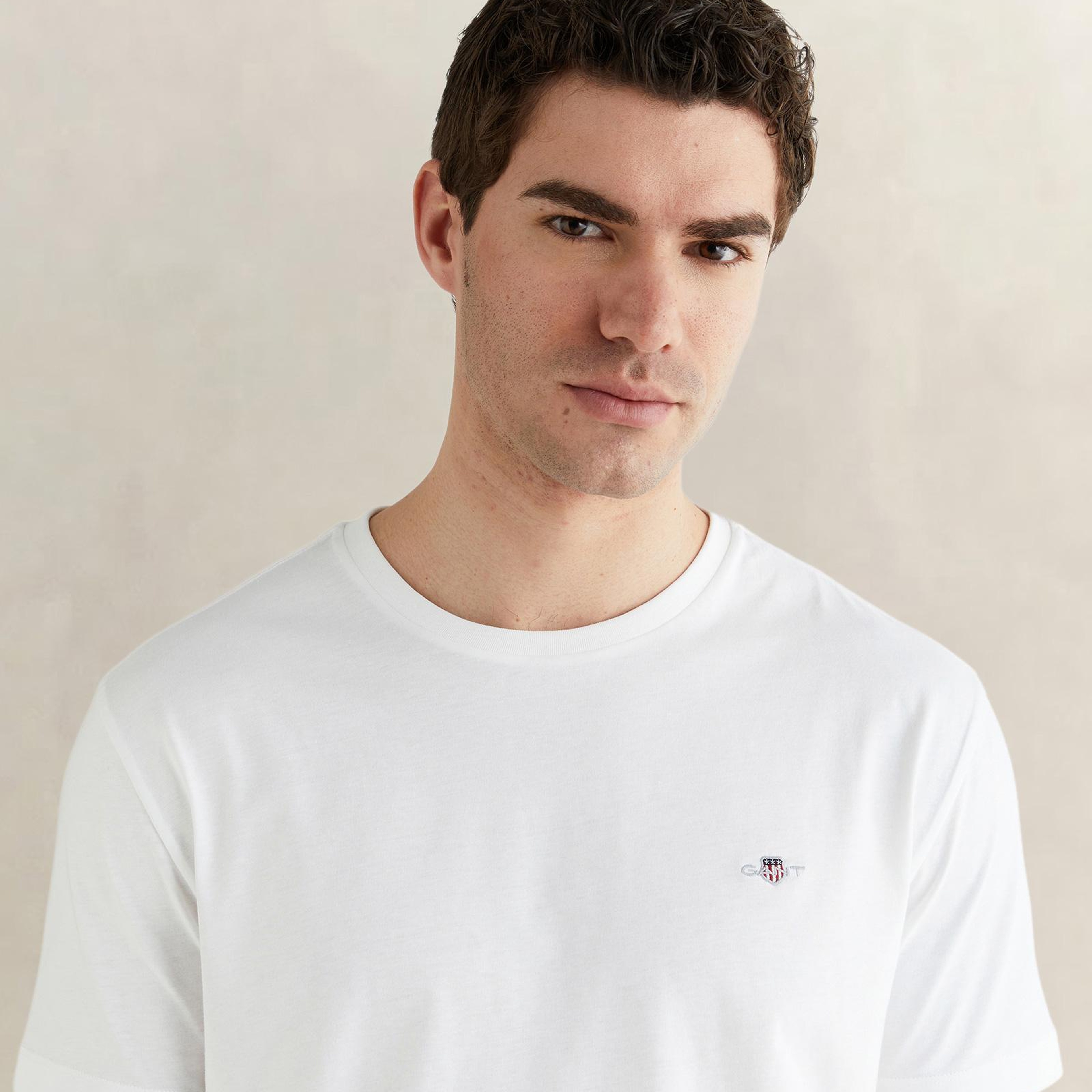 GANT Erkek Beyaz Bisiklet Yaka Regular Fit Logolu T-Shirt