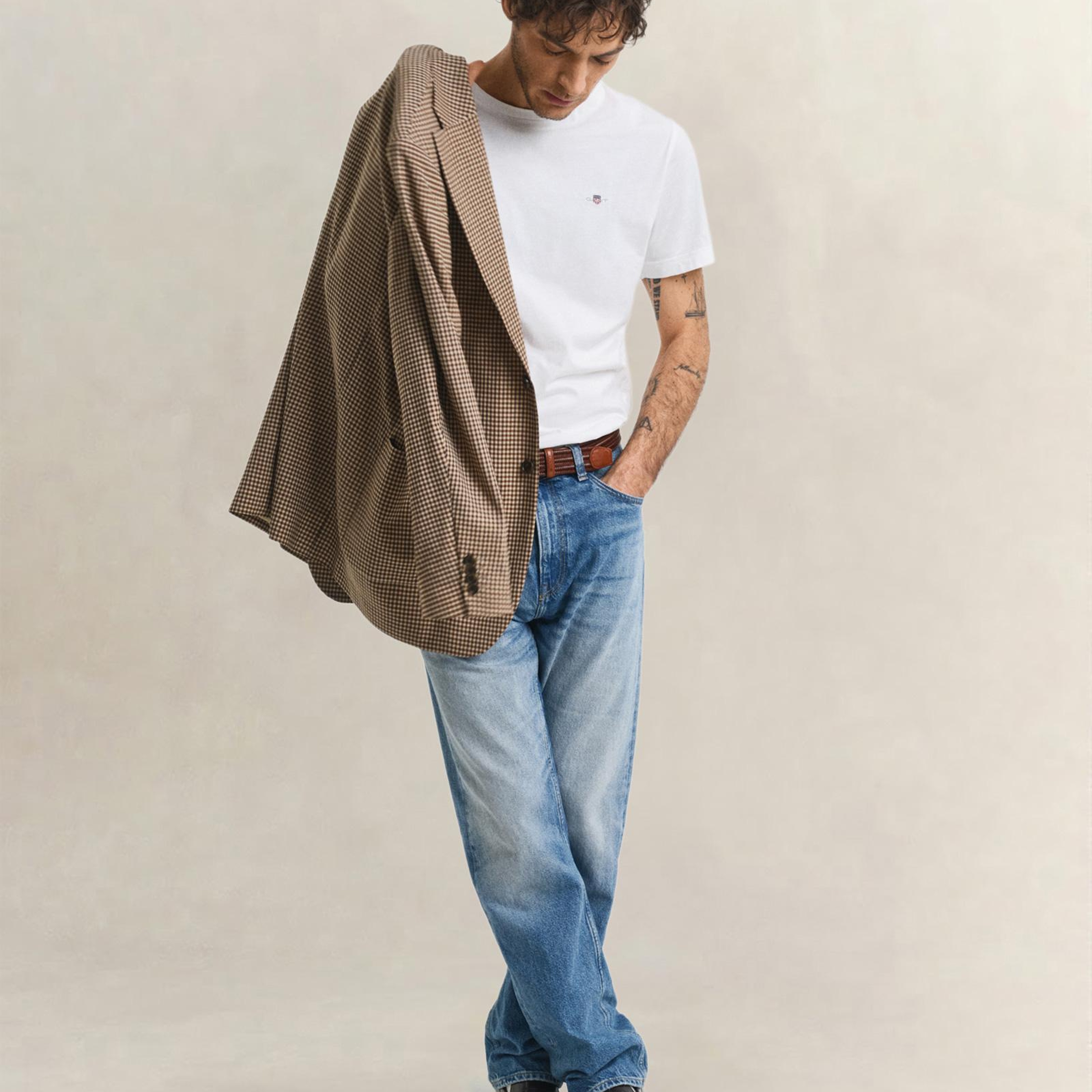 GANT Erkek Beyaz Bisiklet Yaka Regular Fit Logolu T-Shirt