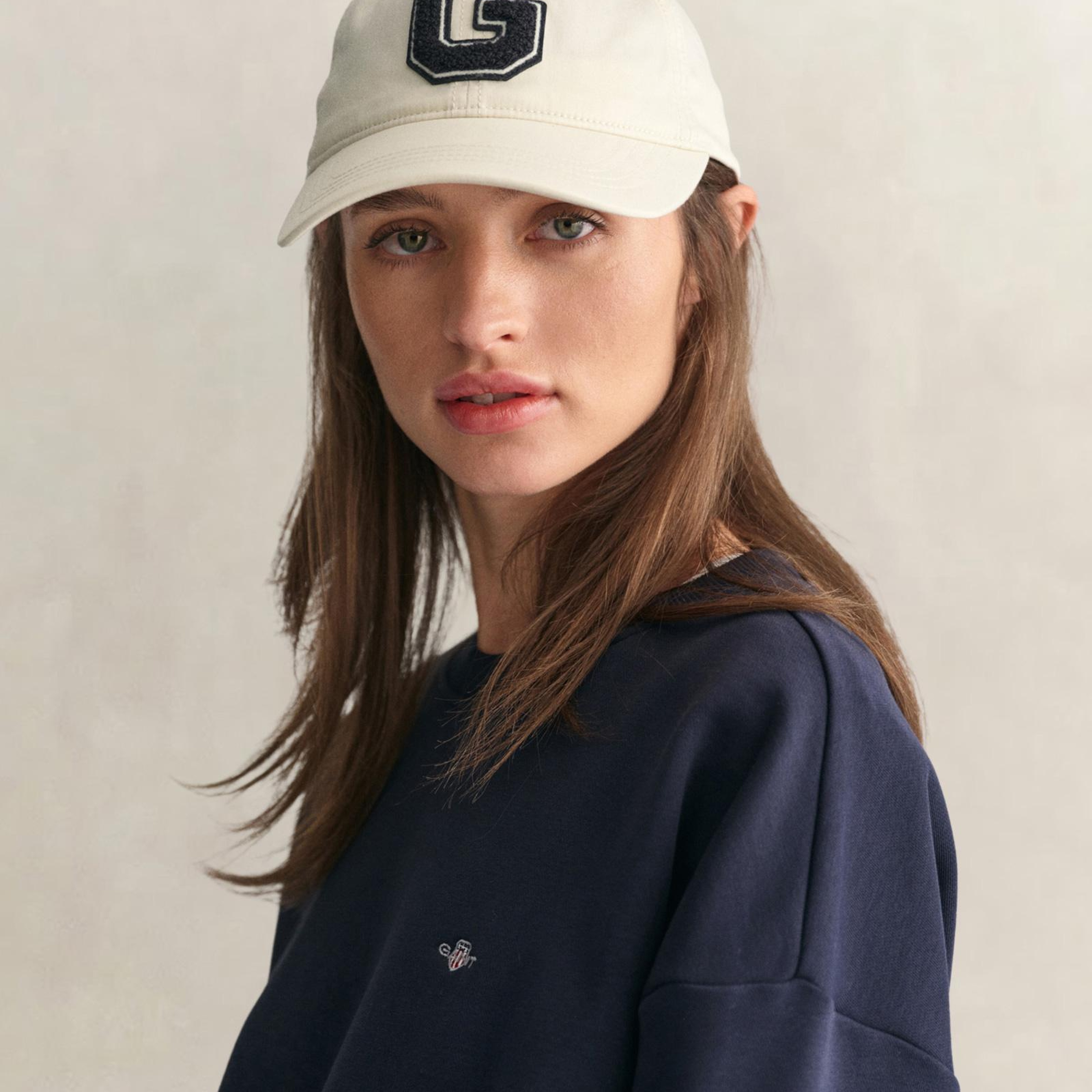 GANT Kadın Lacivert Relaxed Fit Bisiklet Yaka Sweatshirt