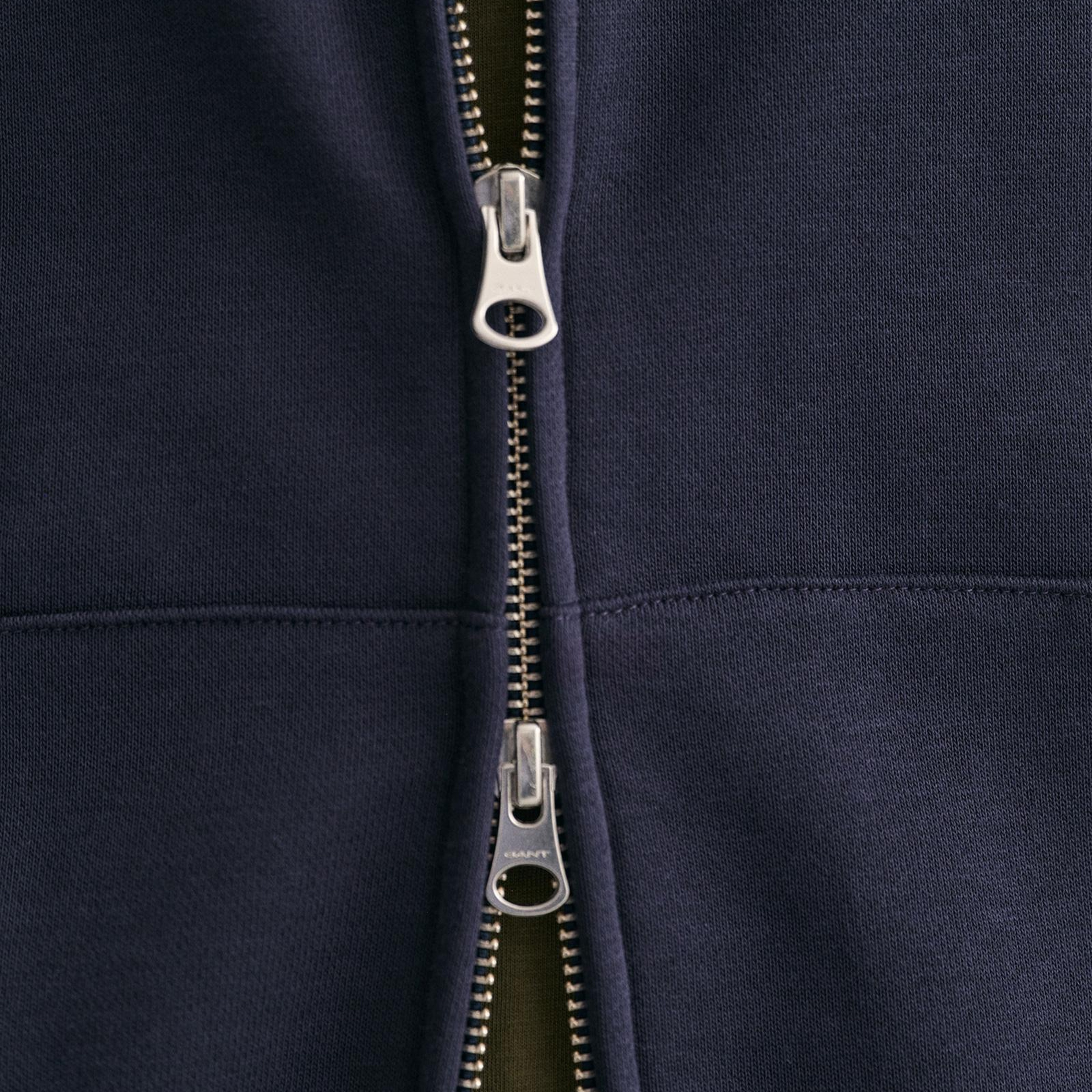 GANT Erkek Lacivert Fermuarlı Logolu Sweatshirt