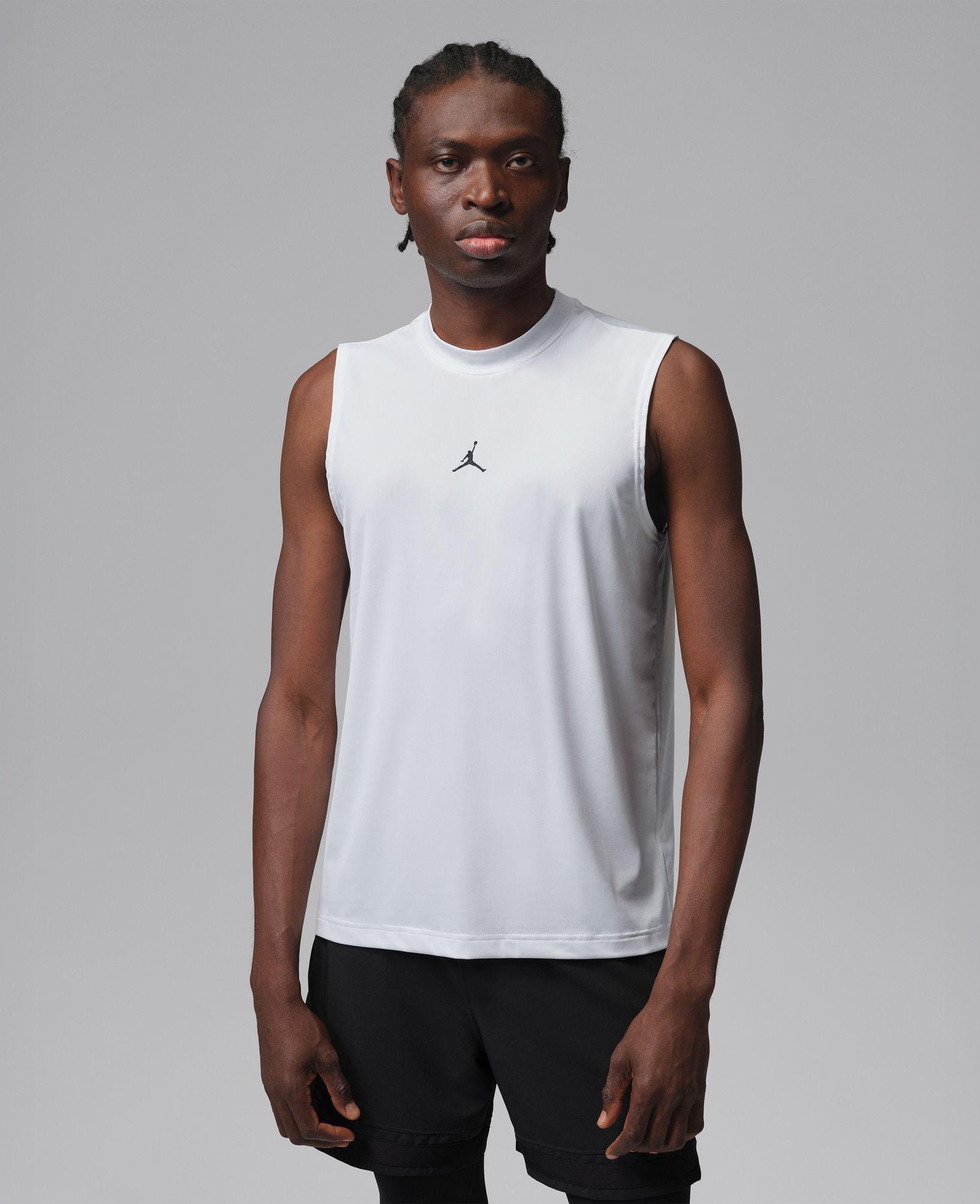 Jordan Dri-Fit Sport Essentials Erkek Beyaz Kolsuz T-Shirt
