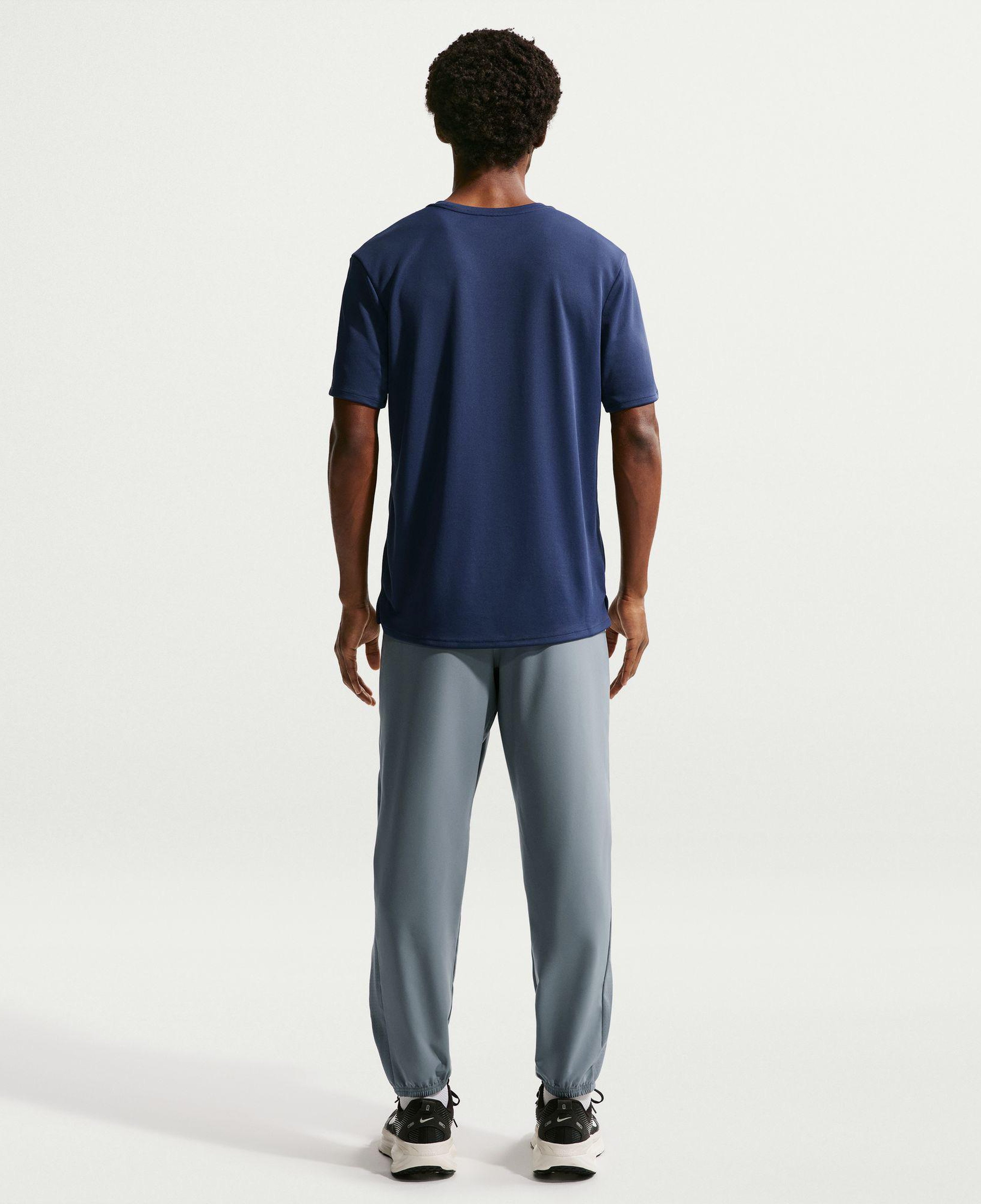 Nike Dri-Fit Miler Woven Erkek Gri Eşofman Altı