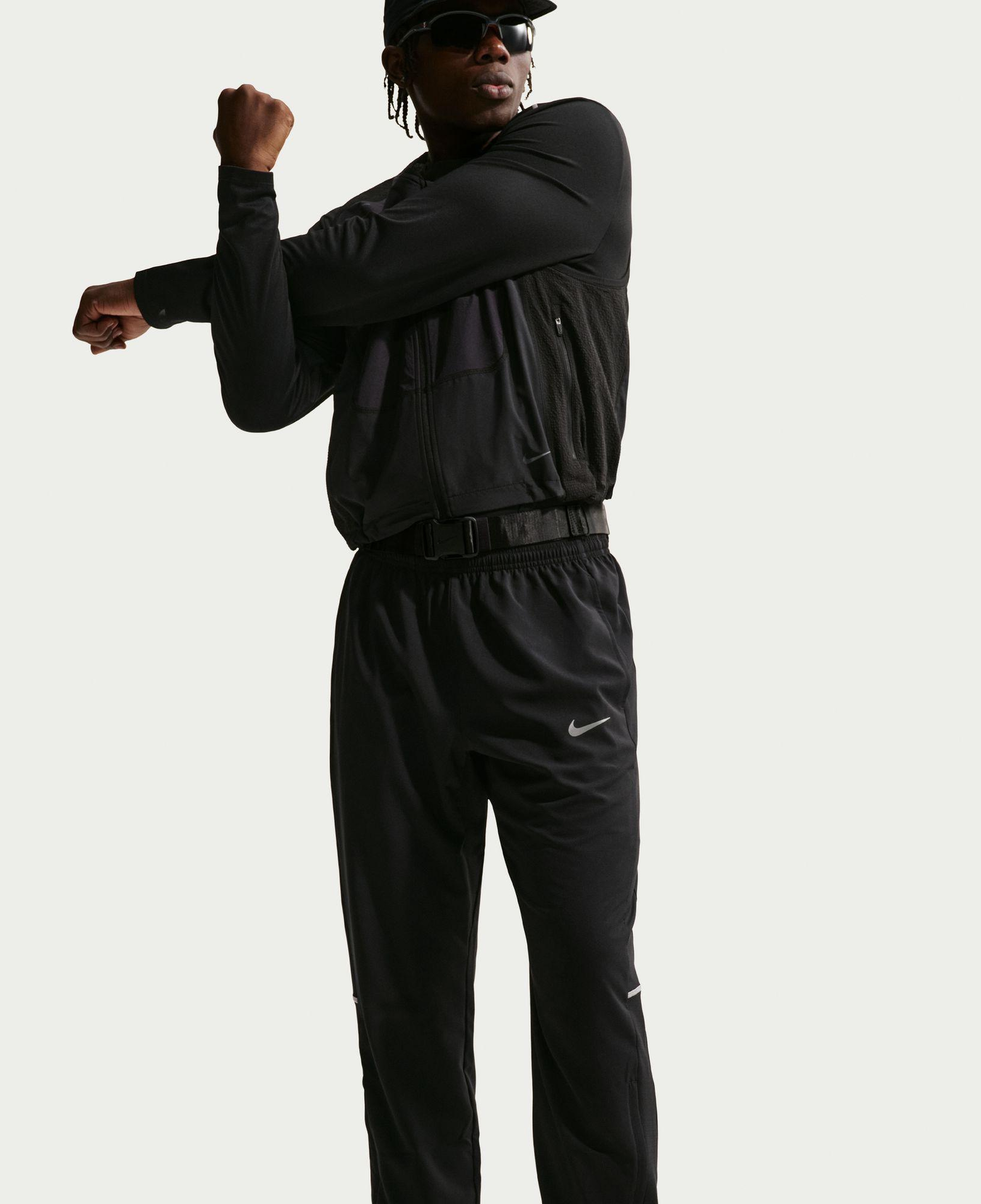 Nike Dri-Fit Miler Woven Erkek Siyah Eşofman Altı