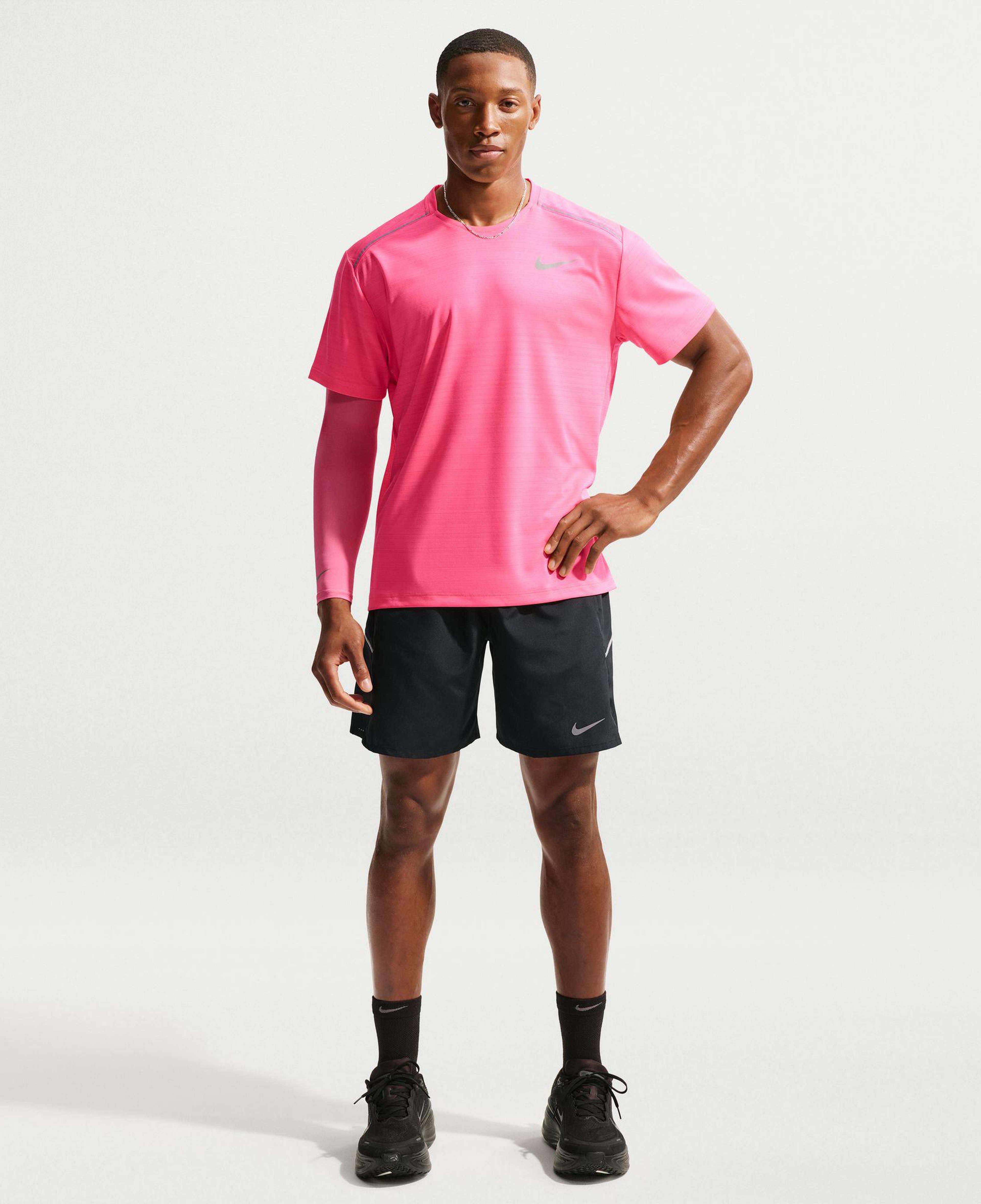 Nike Dri-Fit Miler 18 cm Erkek Siyah Şort