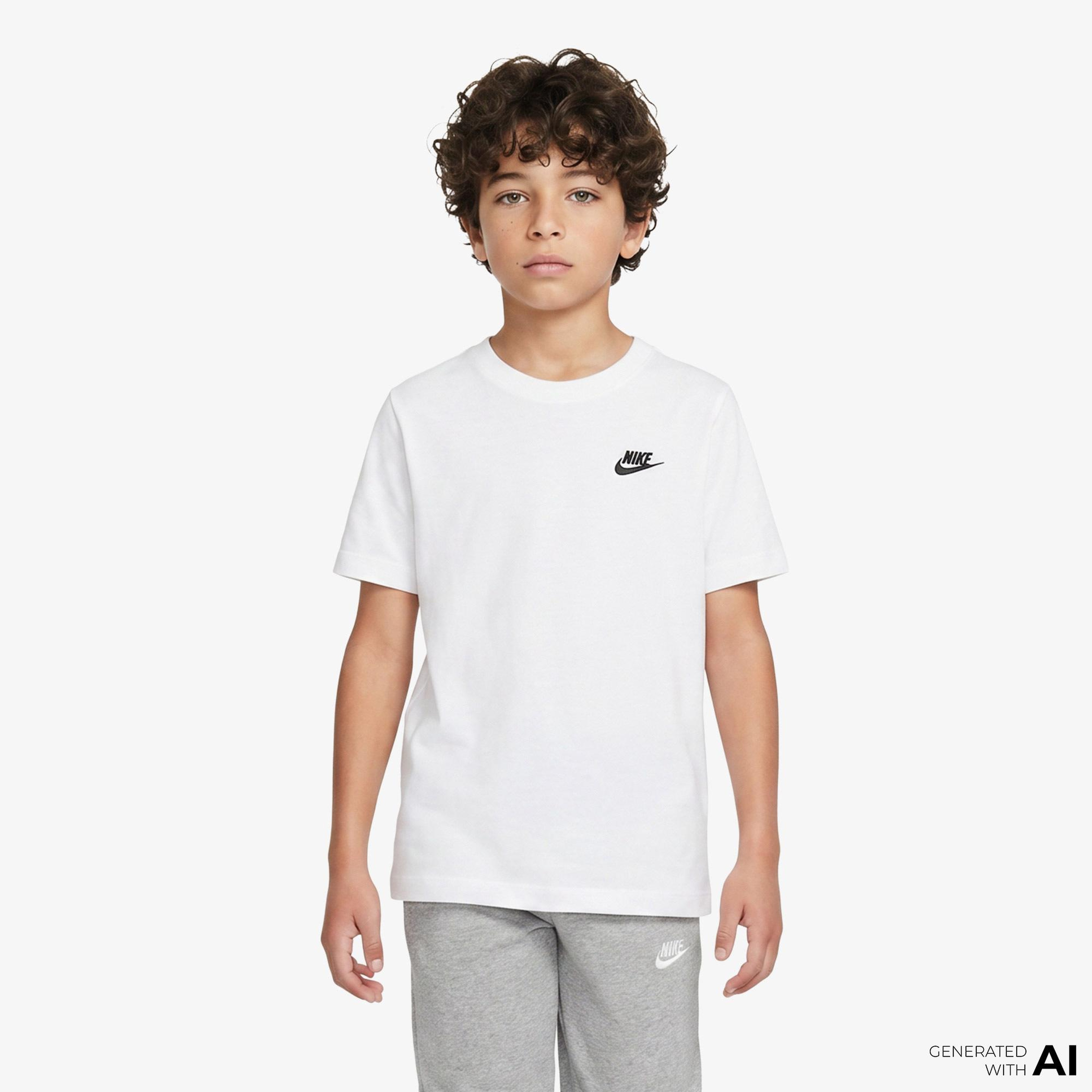 Nike Sportswear Futura Çocuk Beyaz T-Shirt