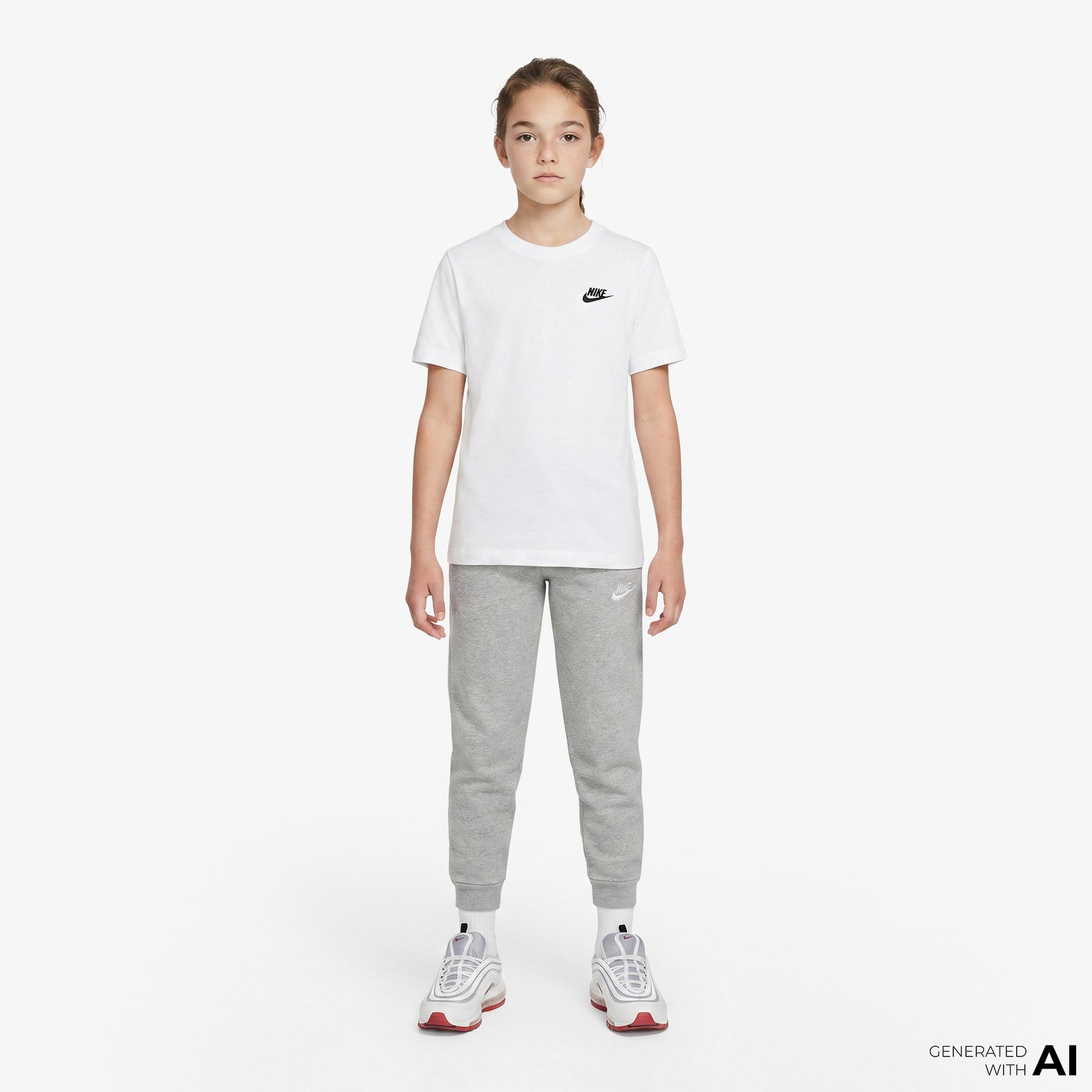 Nike Sportswear Futura Çocuk Beyaz T-Shirt