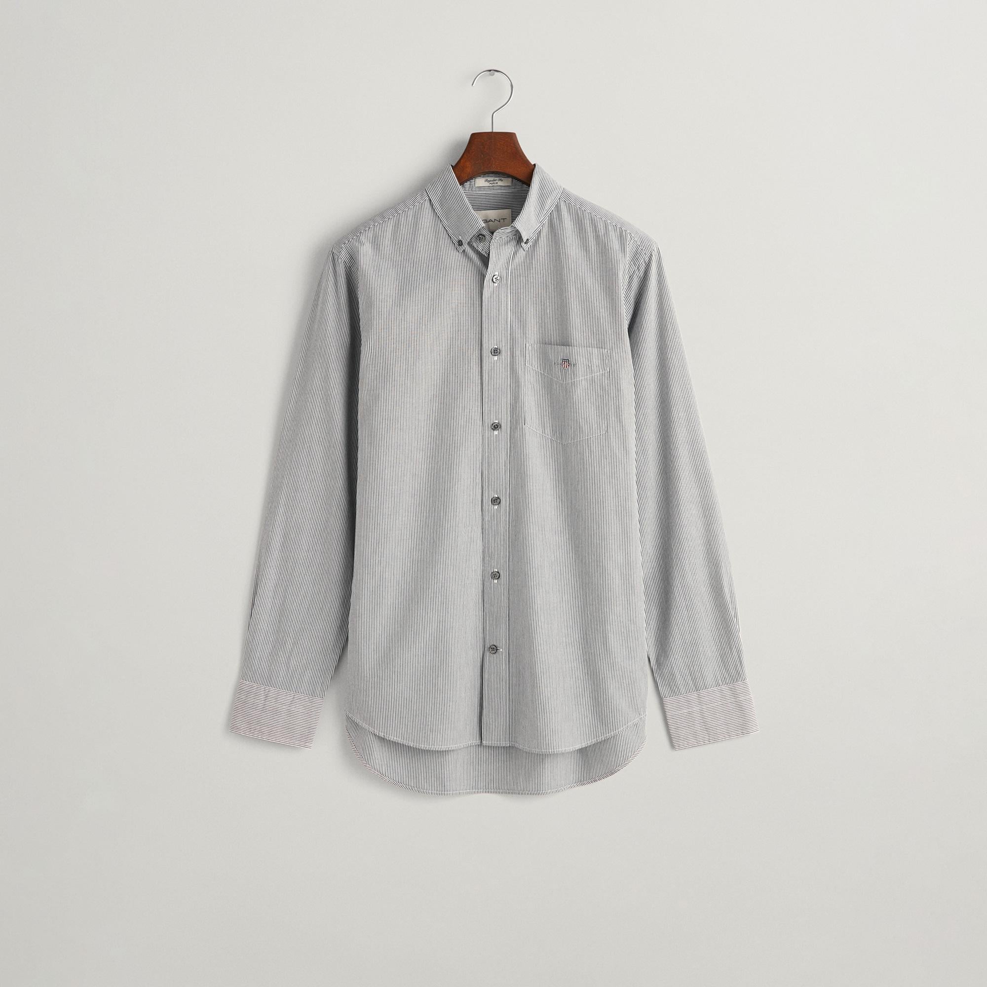GANT Erkek Siyah Regular Fit Düğmeli Yaka Çizgili Gömlek