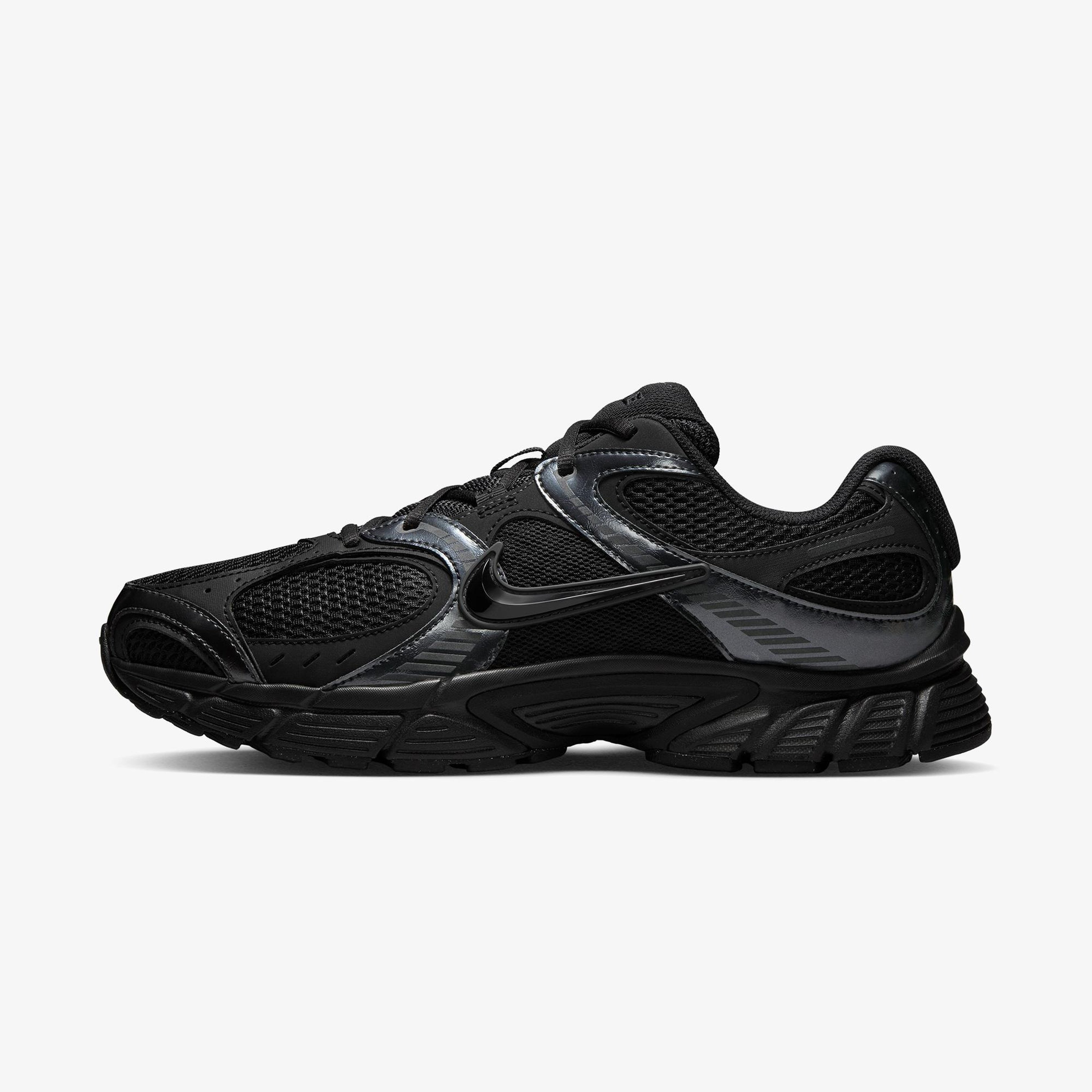 Nike V5 RNR Erkek Siyah Spor Ayakkabı