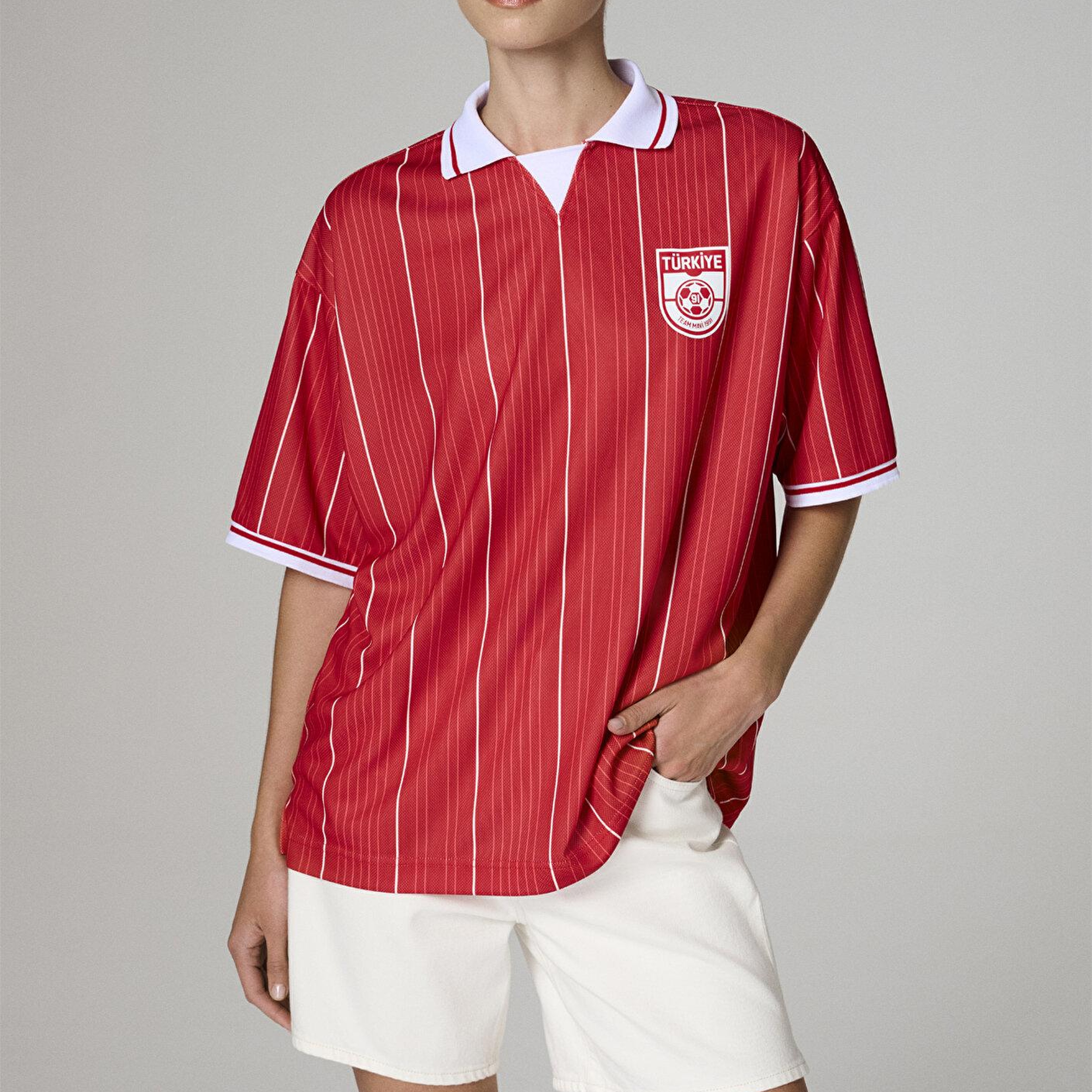 Mavi Team Mavi Futbol Koleksiyonu Türkiye Baskılı Kırmızı Forma Tişört Oversize / Geniş Kesim 1620324-A7304