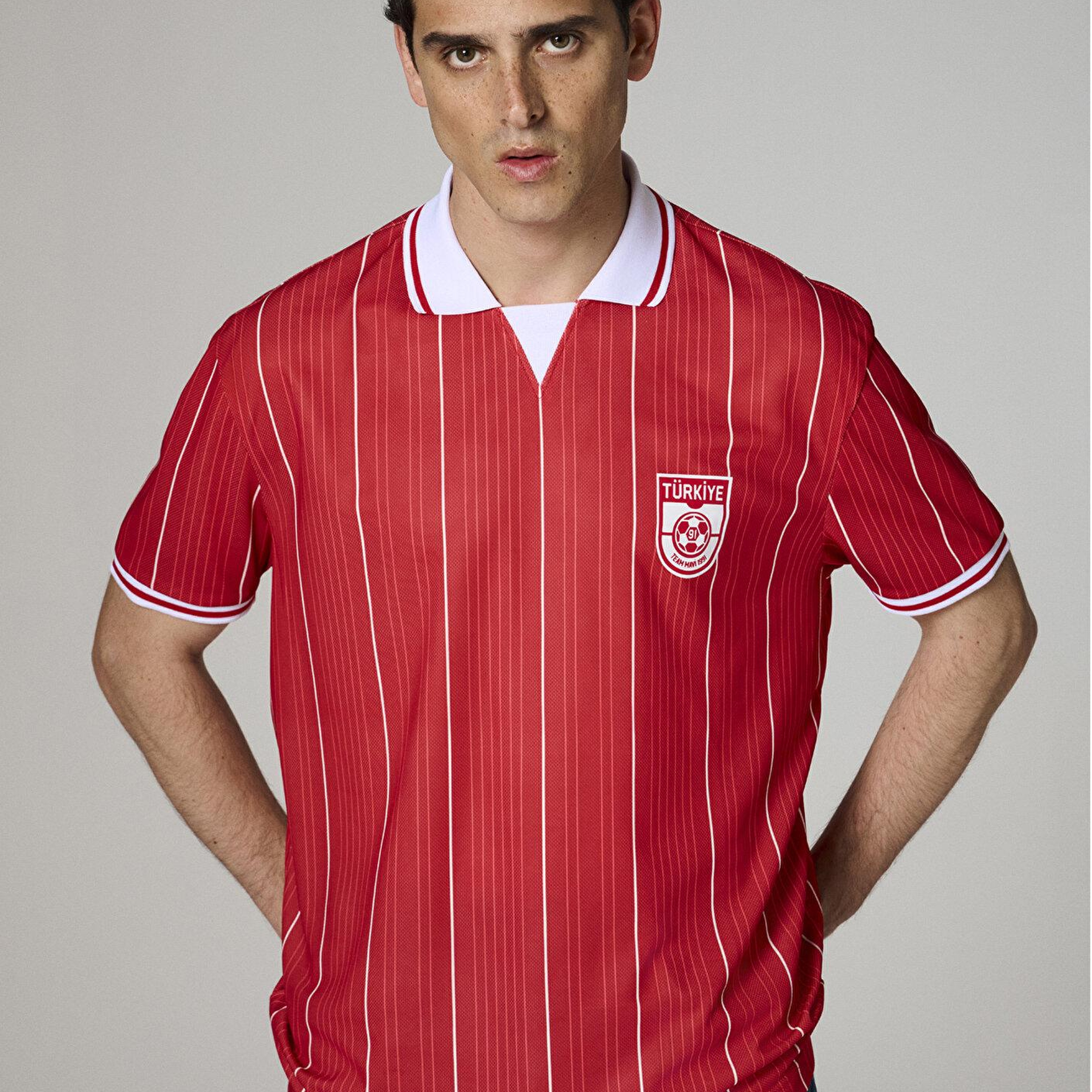 Mavi Team Mavi Futbol Koleksiyonu Türkiye Baskılı Kırmızı Erkek Forma Tişört Loose Fit / Bol Rahat Kesim 0620242-70477