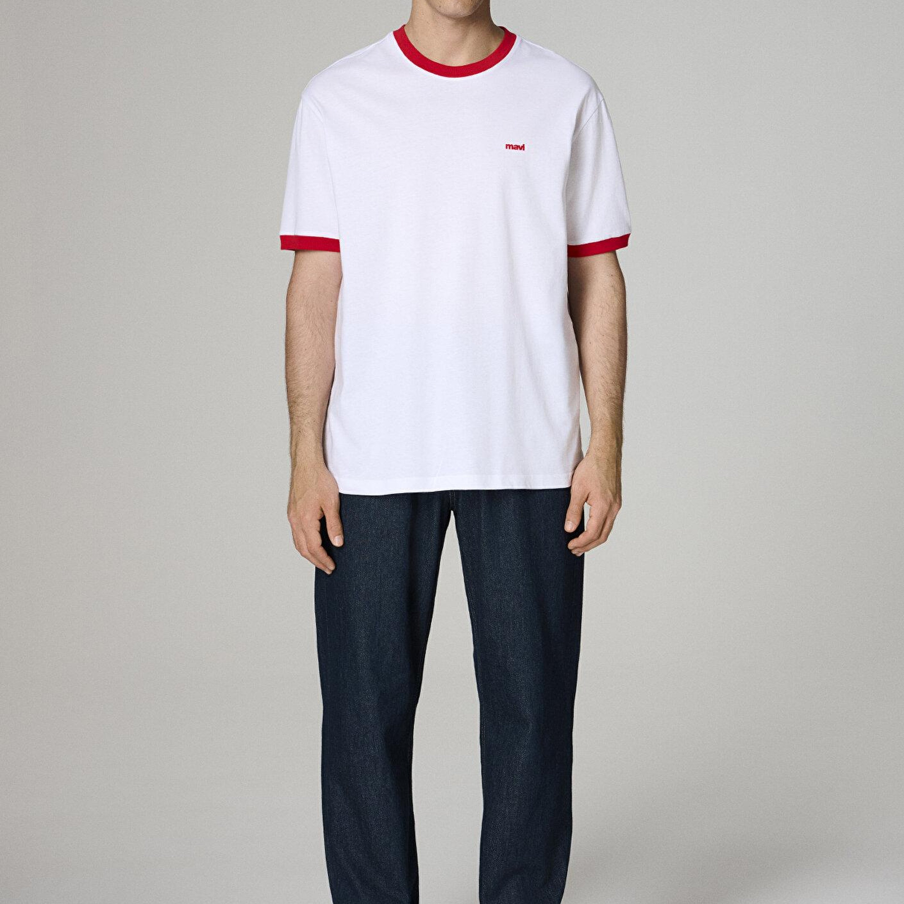 Mavi Team Mavi Futbol Koleksiyonu Mavi Logo Baskılı Biye Detaylı Beyaz Tişört Loose Fit / Bol Rahat Kesim 0620246-620
