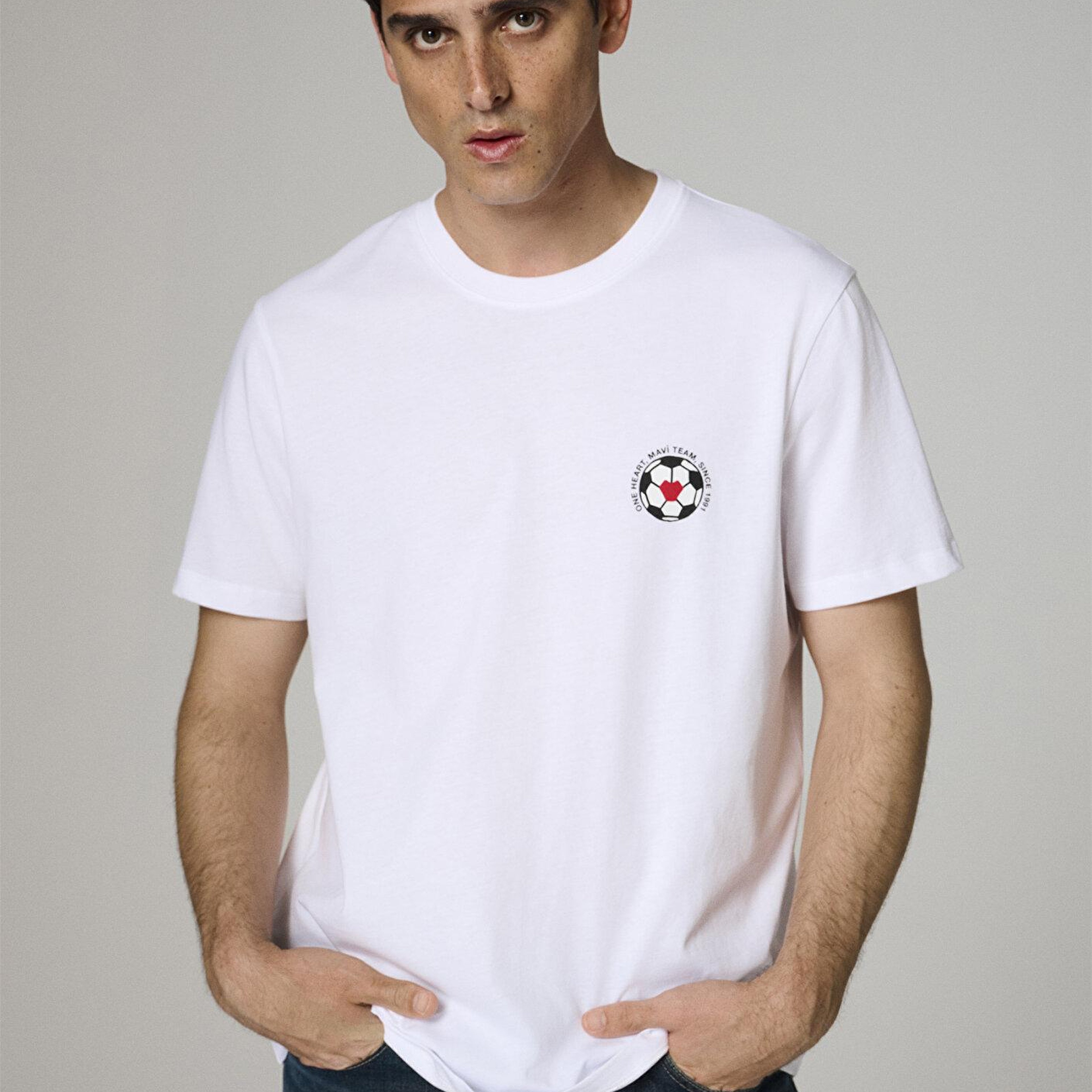 Mavi Team Mavi Futbol Koleksiyonu Baskılı Beyaz Tişört Regular Fit / Normal Kesim 0620256-620