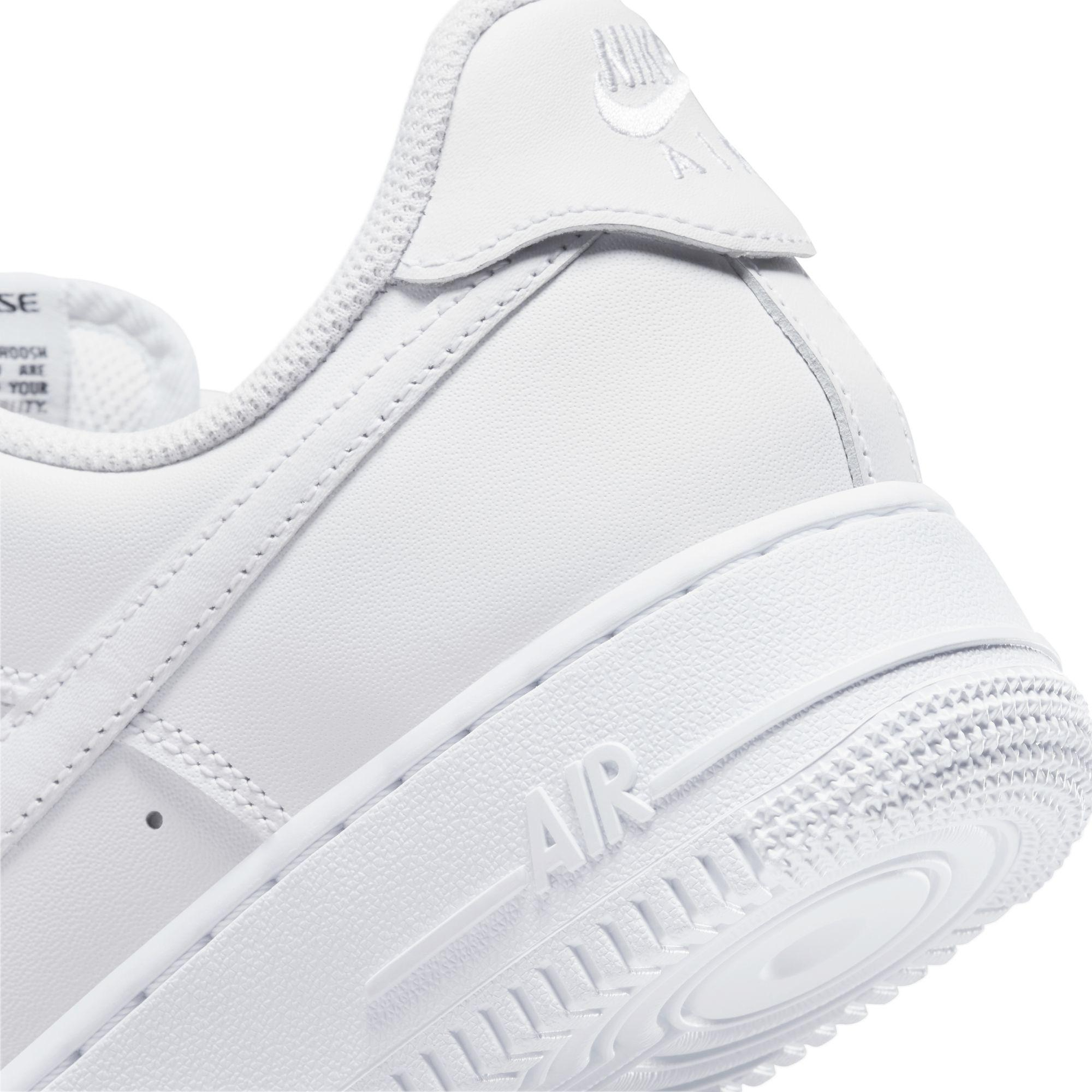 Nike Air Force 1 '07 Flyease Kadın Beyaz Spor Ayakkabı