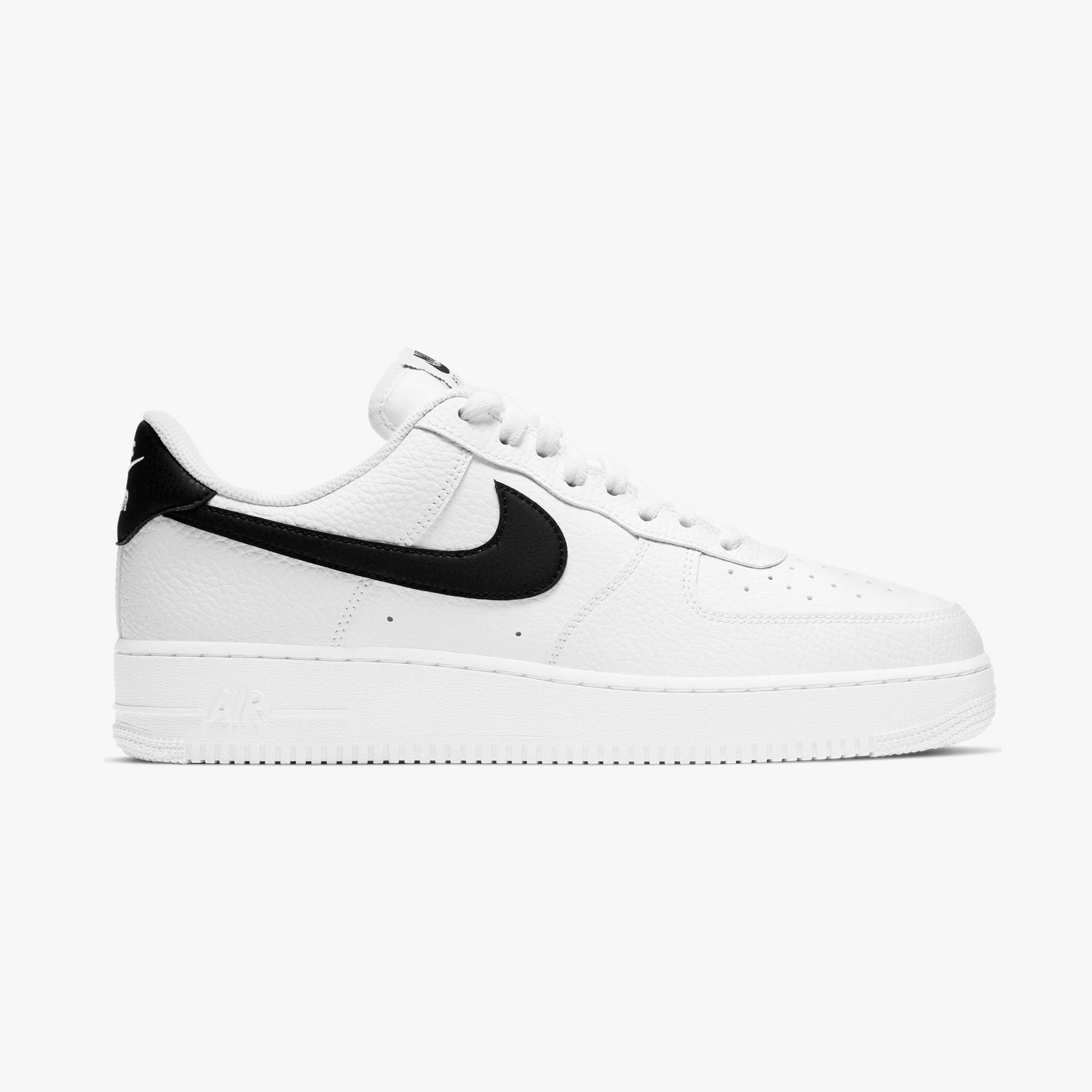 Nike Air Force 1 '07 Erkek Beyaz Spor Ayakkabı