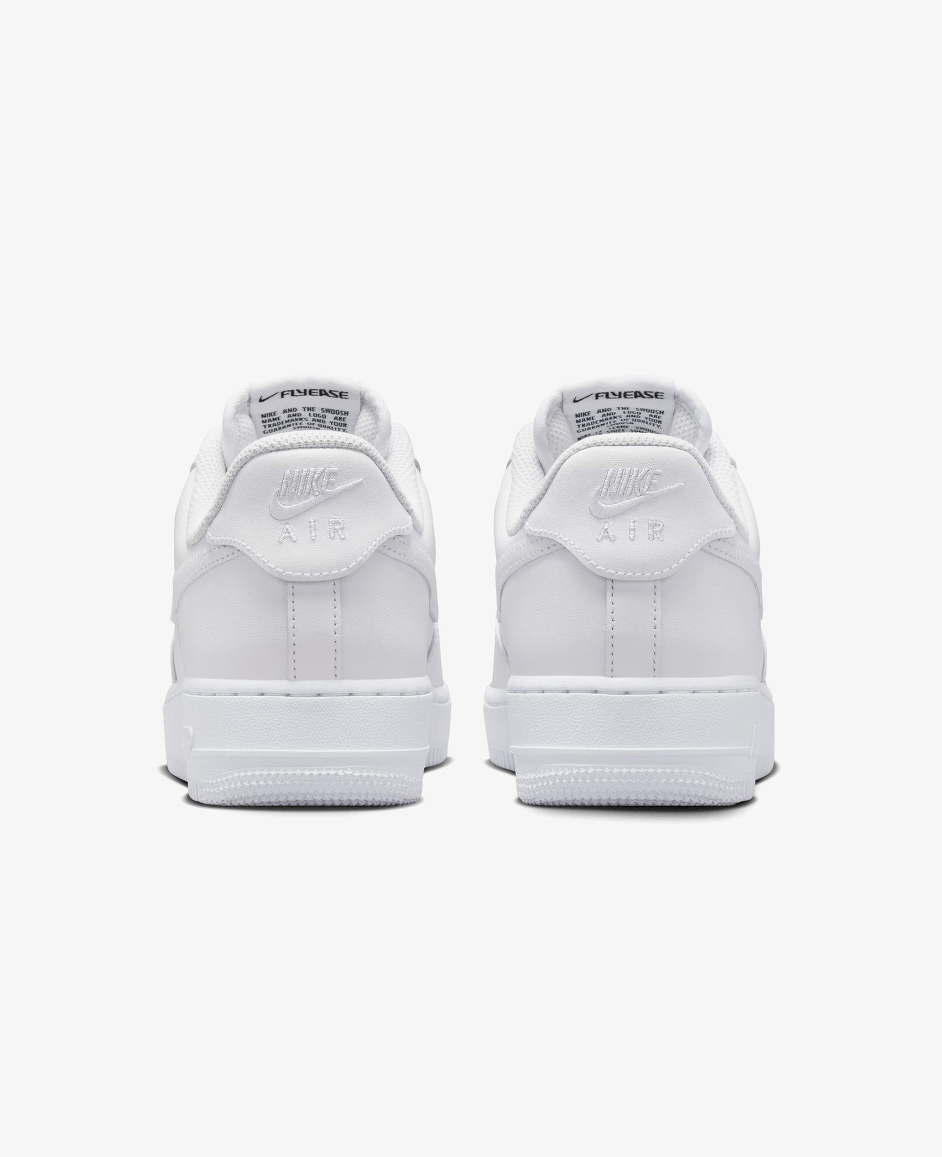 Nike Air Force 1 '07 Flyease Kadın Beyaz Spor Ayakkabı
