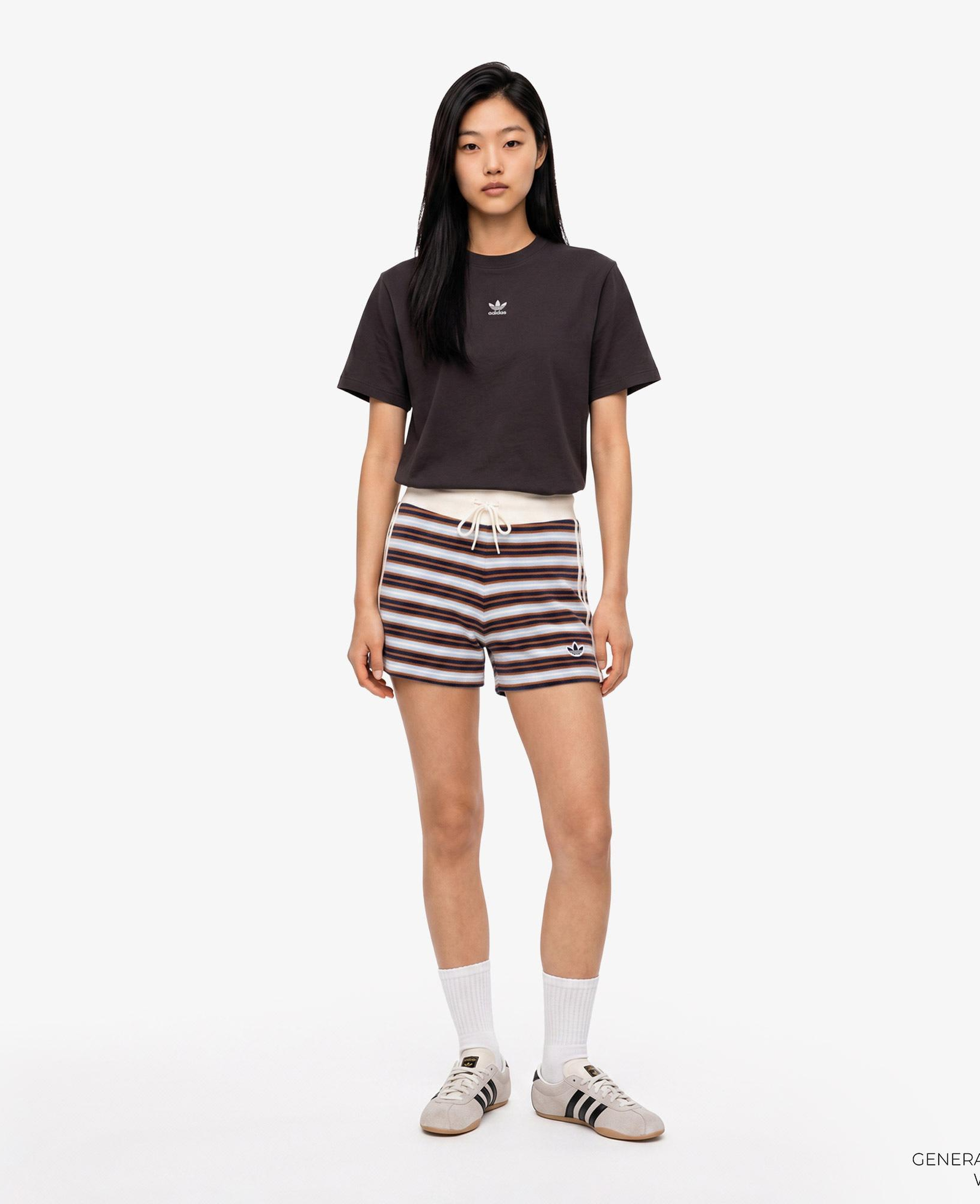 adidas Adicolor Essentials Kadın Siyah T-Shirt