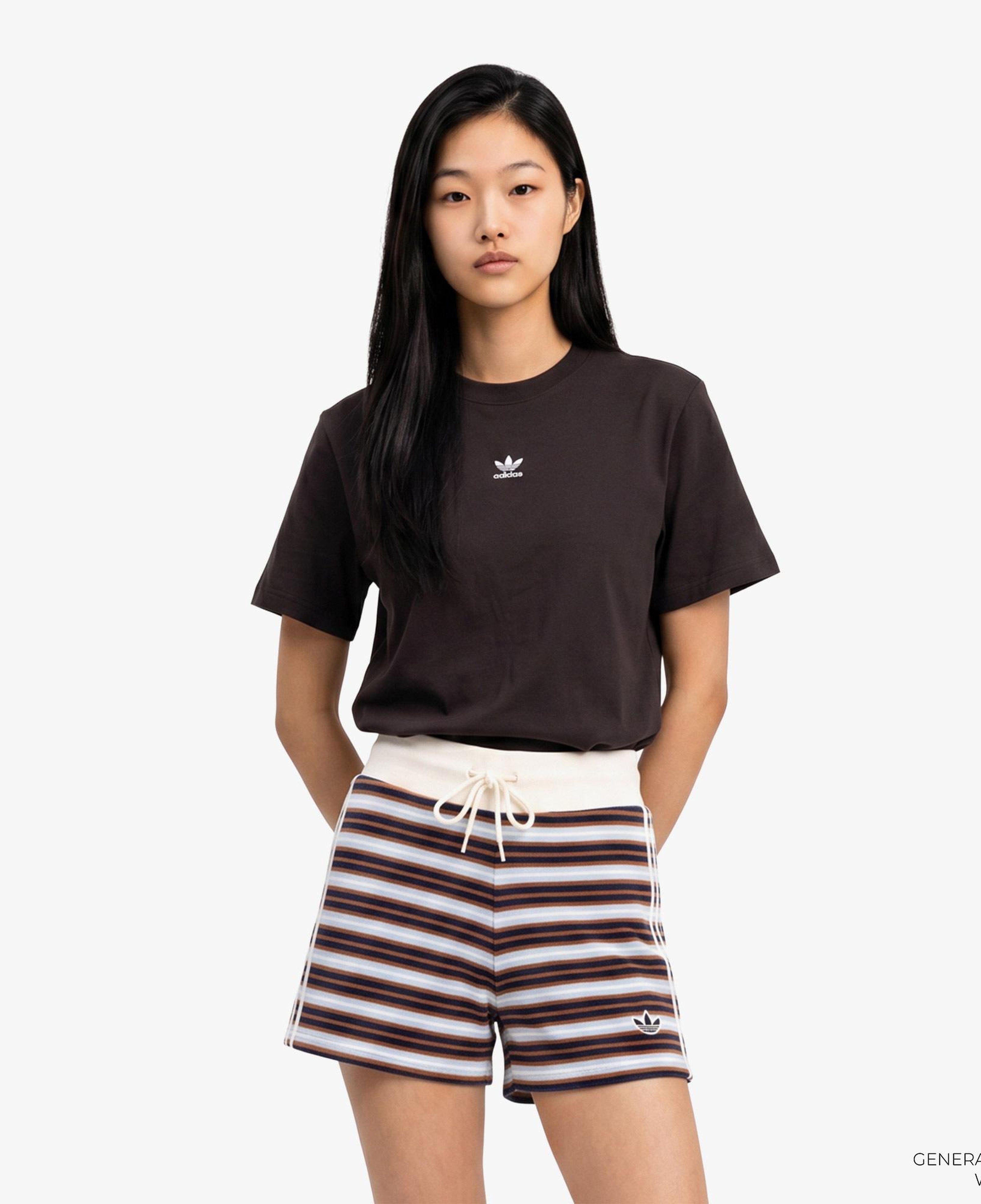 adidas Adicolor Essentials Kadın Siyah T-Shirt