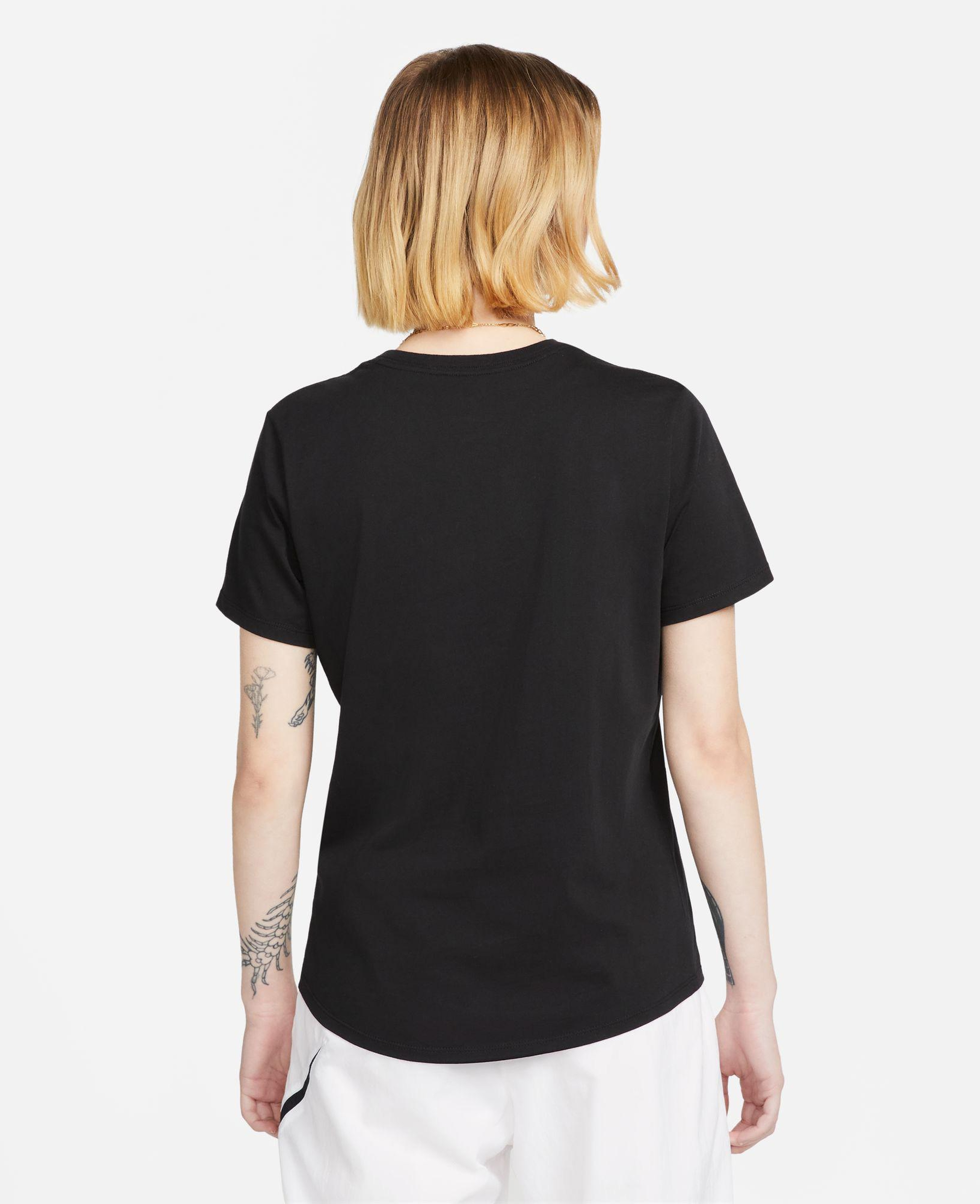 Nike Sportswear Club Kadın Siyah T-Shirt