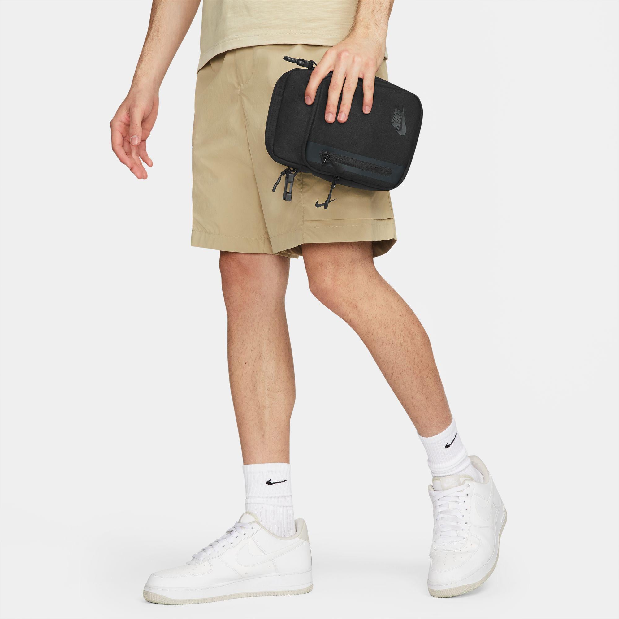 Nike Elemental Premium Unisex Siyah Çapraz Çanta