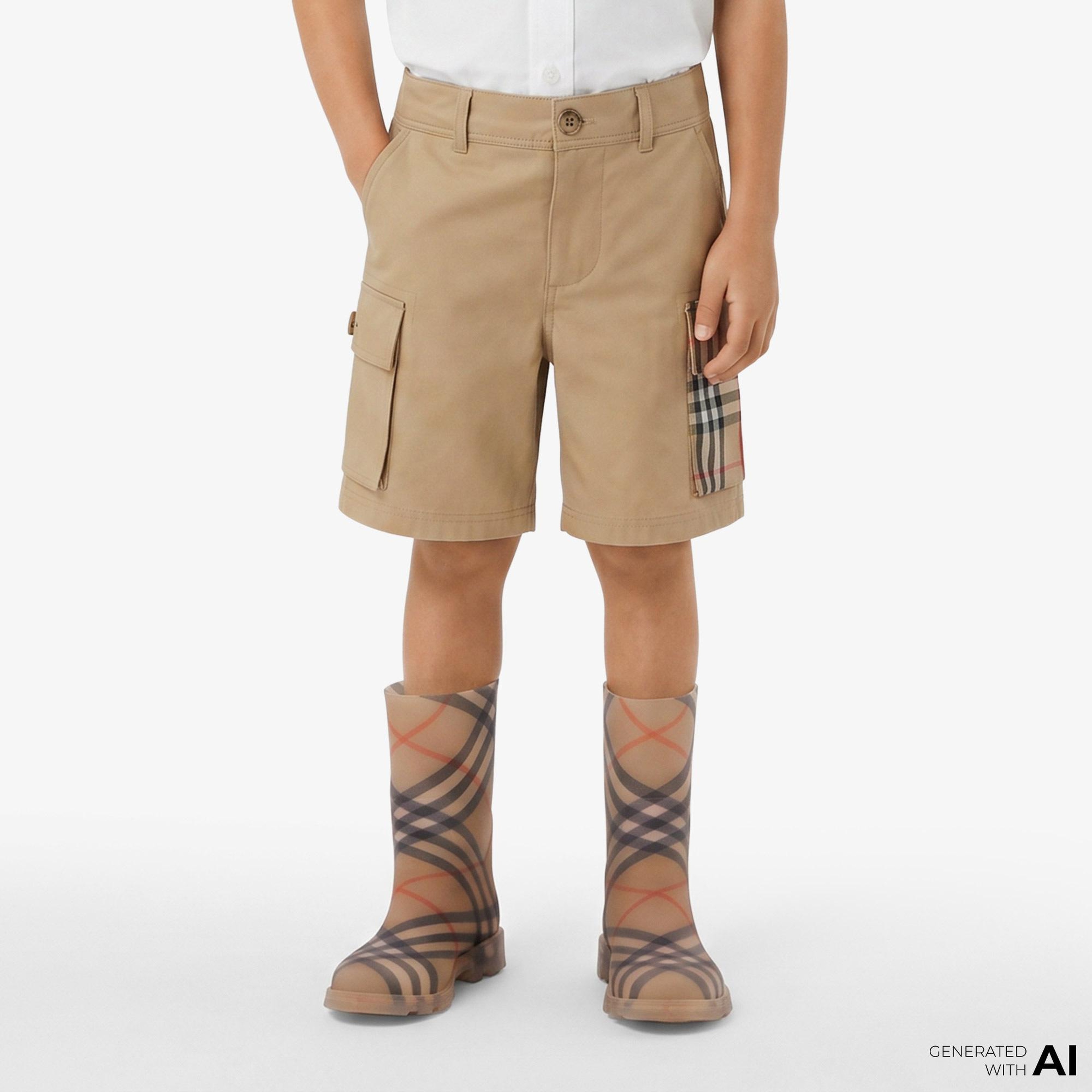 Burberry Check Trim Cotton Cargo Çocuk Bej Şort