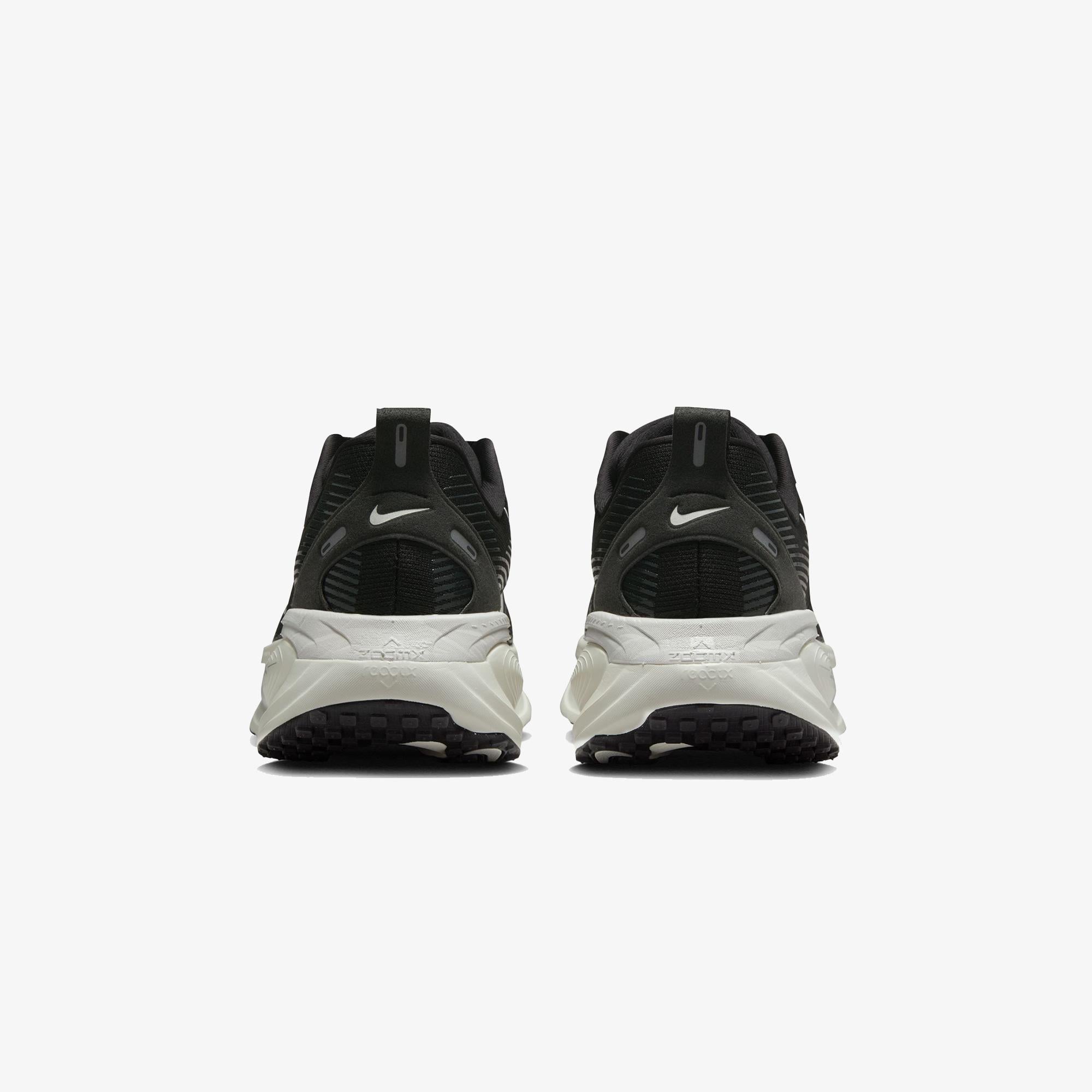 Nike Vomero 18 Erkek Siyah Koşu Ayakkabısı