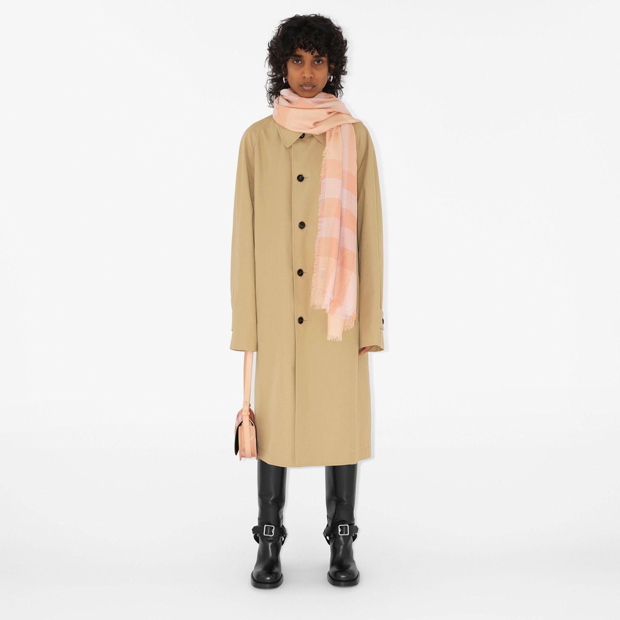 Burberry Unisex Pembe Atkı
