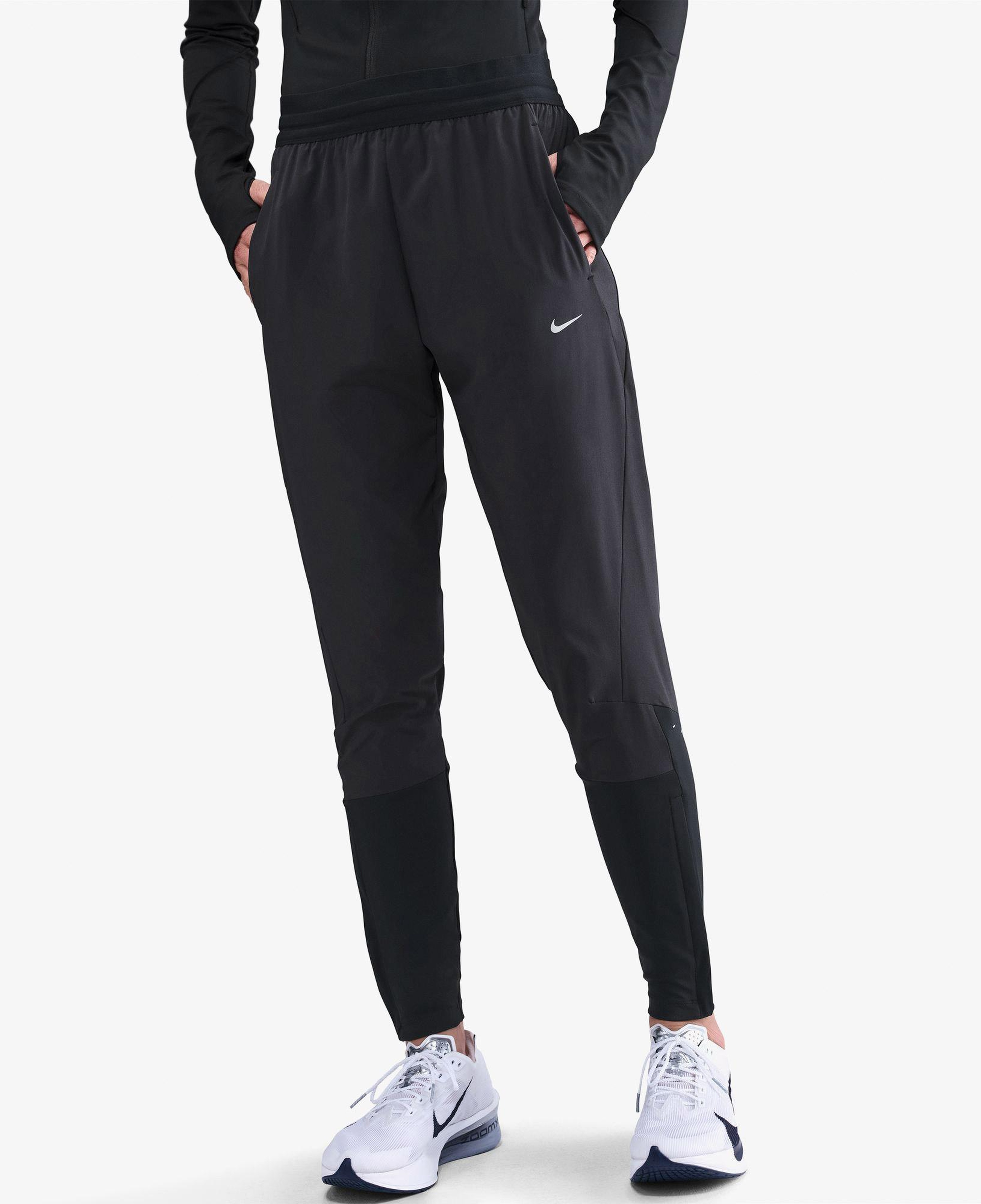 Nike Swift Dri-Fit Mid-Rise Kadın Siyah Eşofman Altı