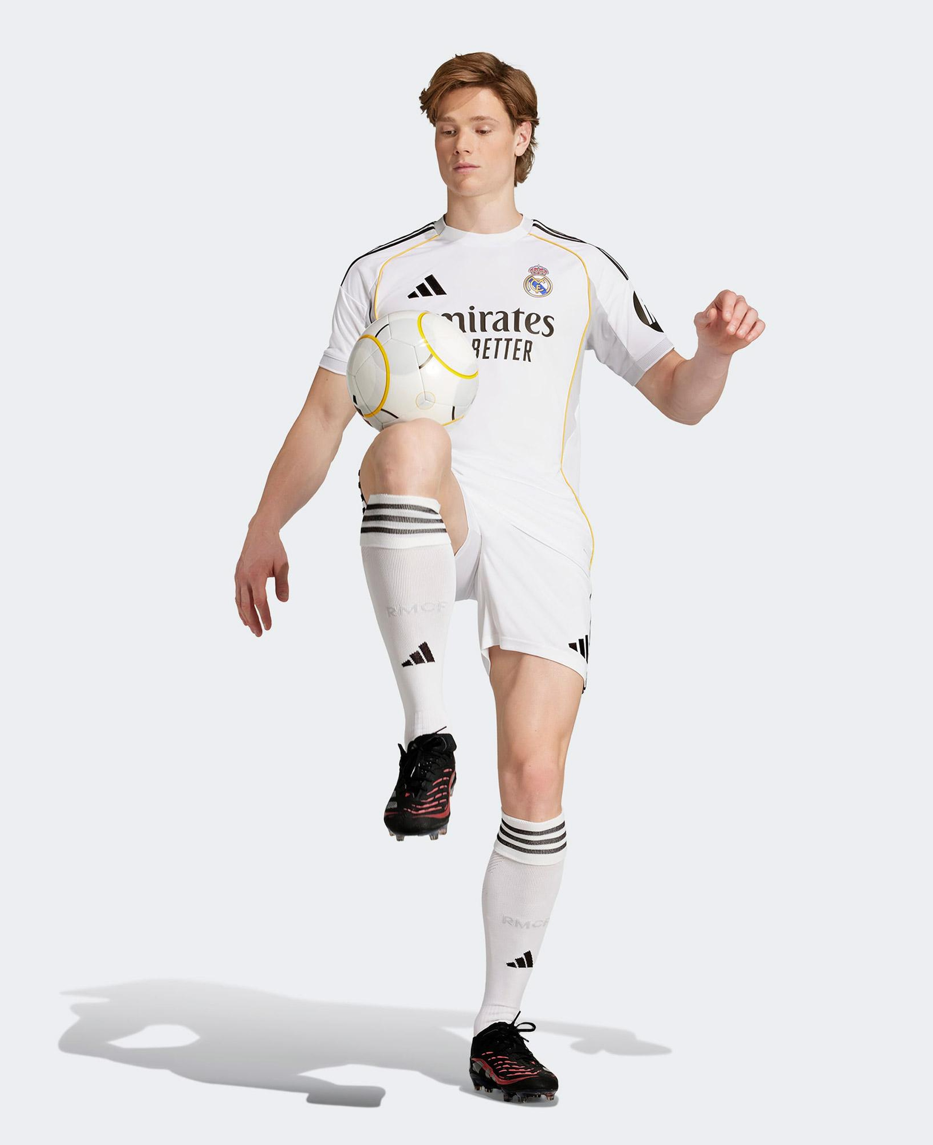 adidas Real Madrid 25-26 Home Erkek Beyaz Futbol Şortu