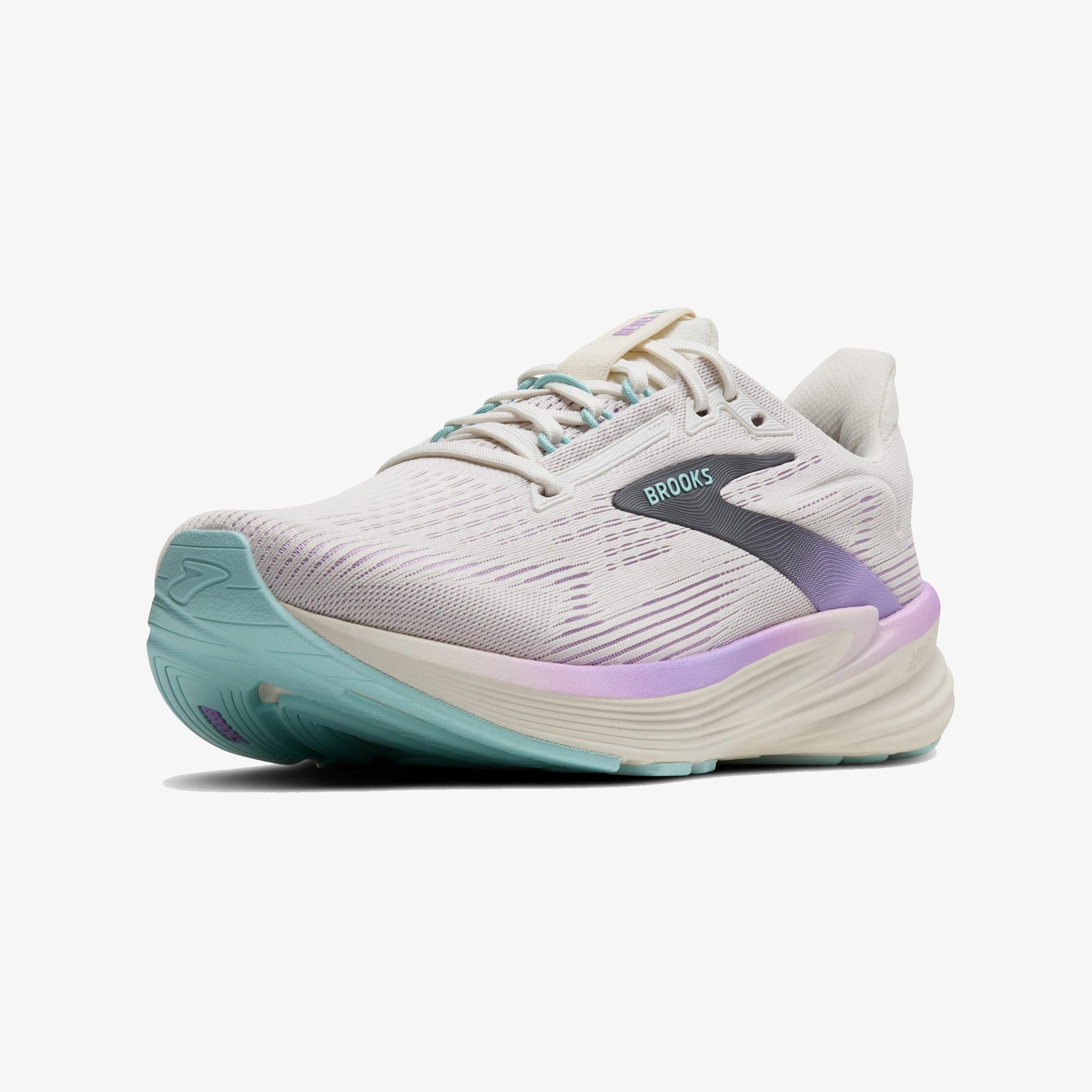 Brooks Revel 8 Kadın Beyaz Koşu Ayakkabısı
