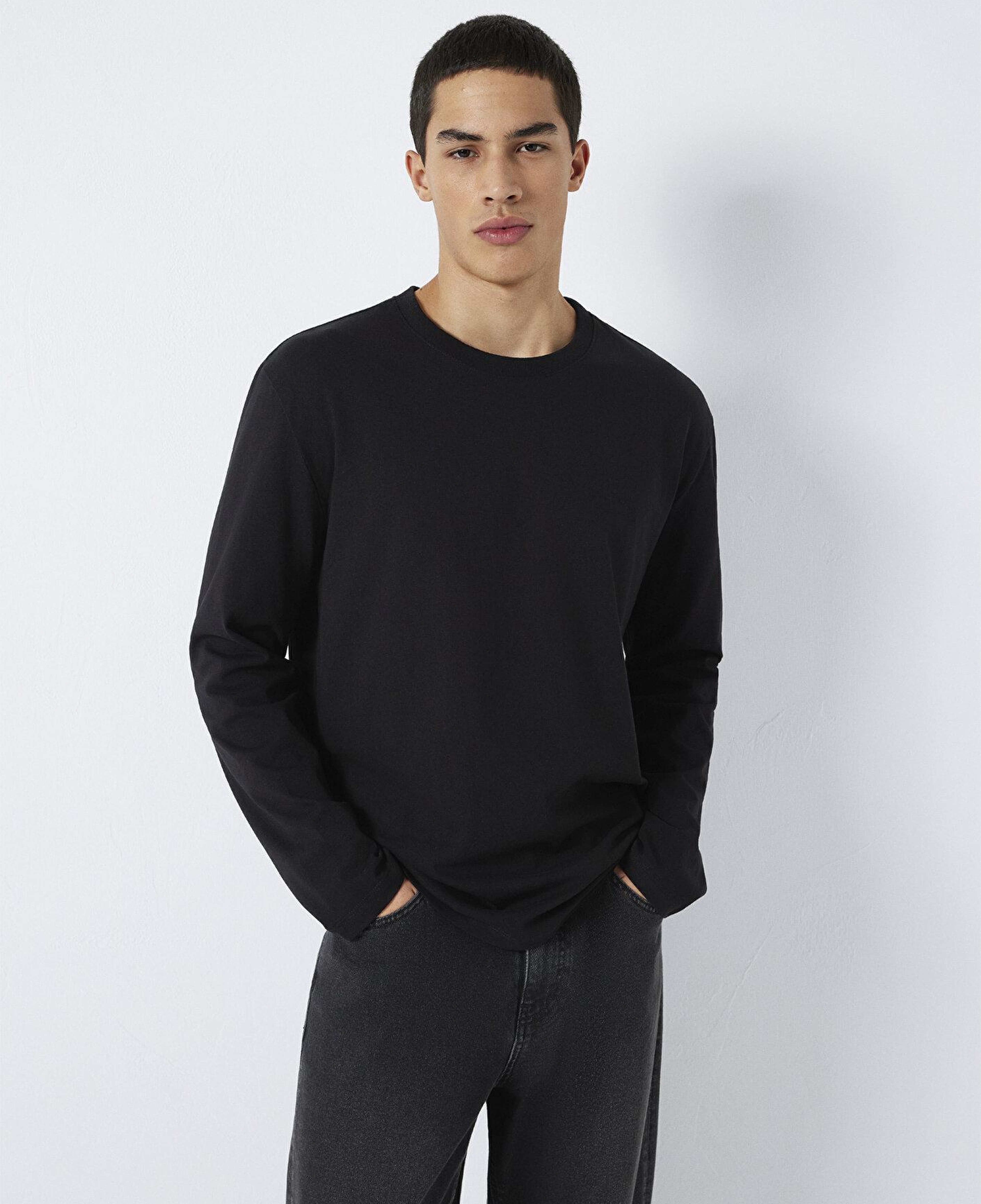 Mavi Uzun Kollu Siyah Basic Tişört Loose Fit / Bol Rahat Kesim 0613170-900