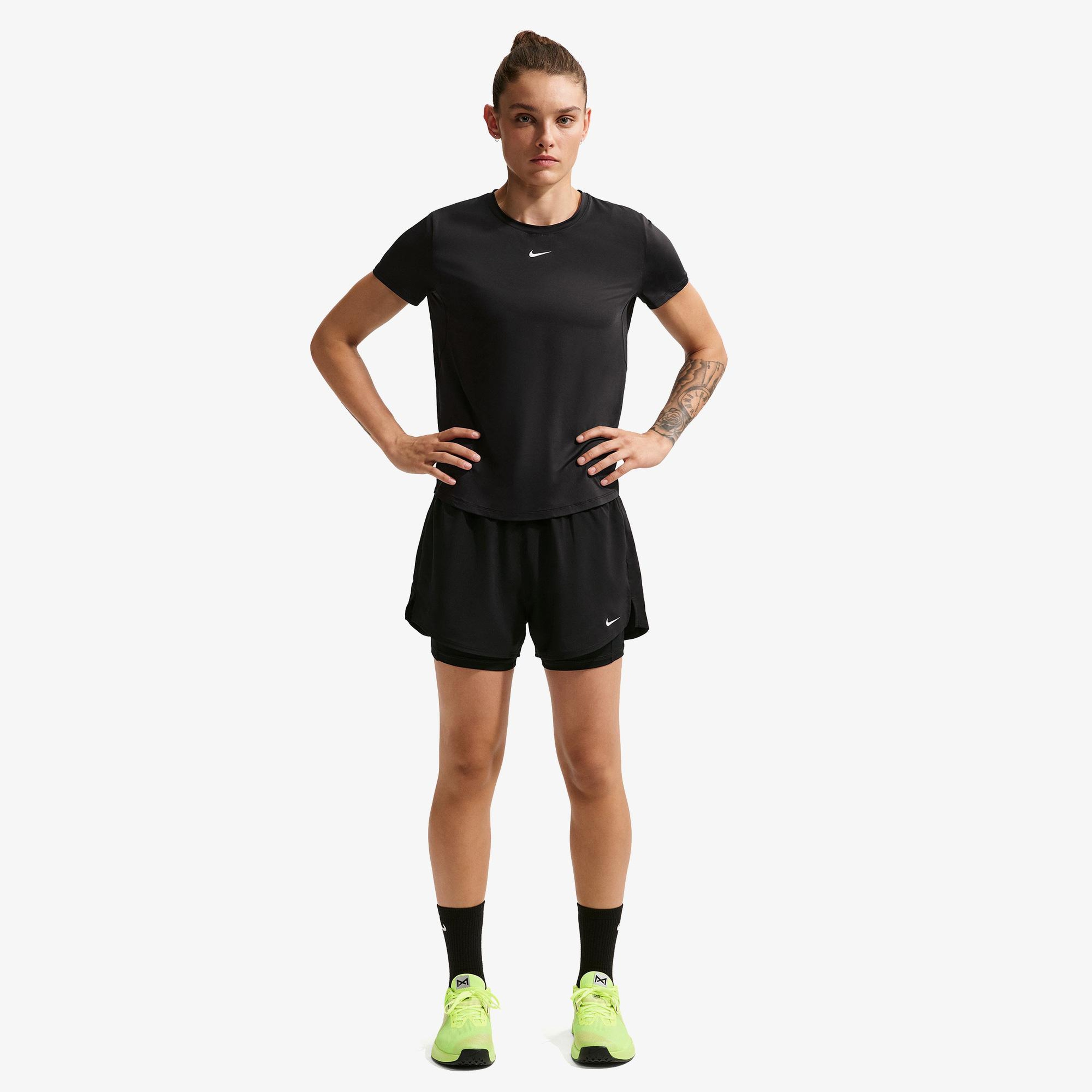 Nike Dri-Fit One Yüksek Belli 8 cm Kadın Siyah Şort