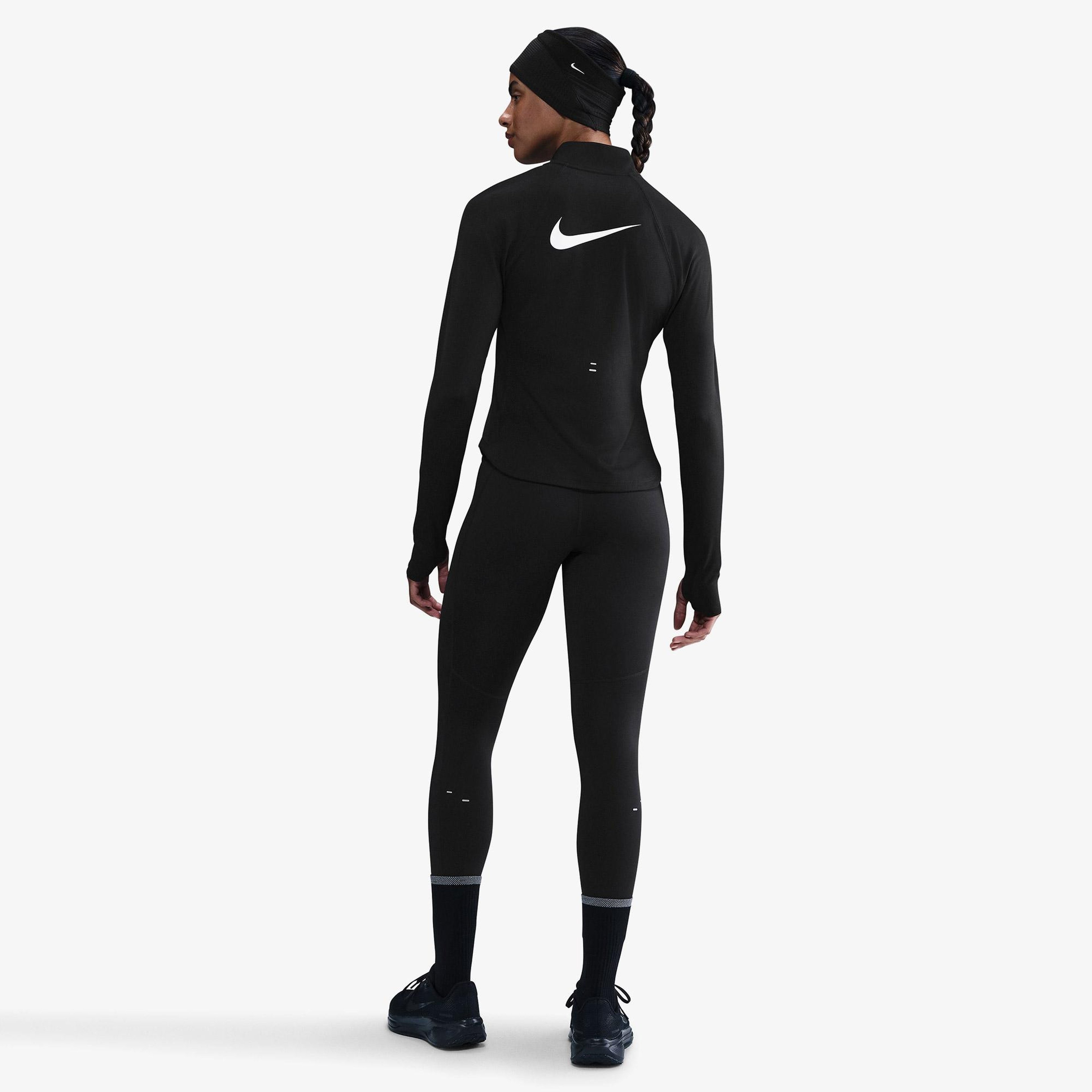 Nike Dri-Fit Tempo Swoosh Run Kadın Siyah T-Shirt