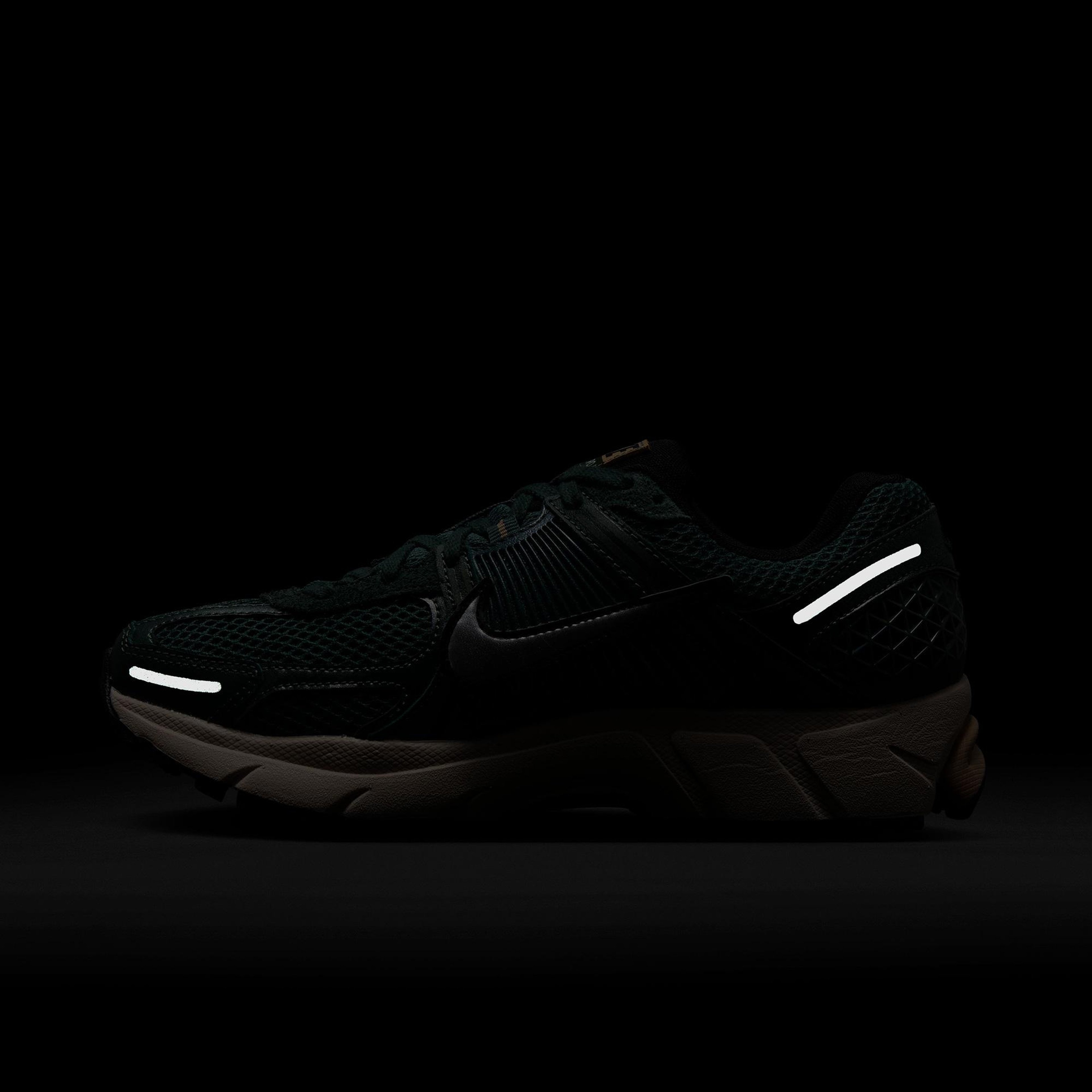 Nike Zoom Vomero 5 Kadın Yeşil Spor Ayakkabı