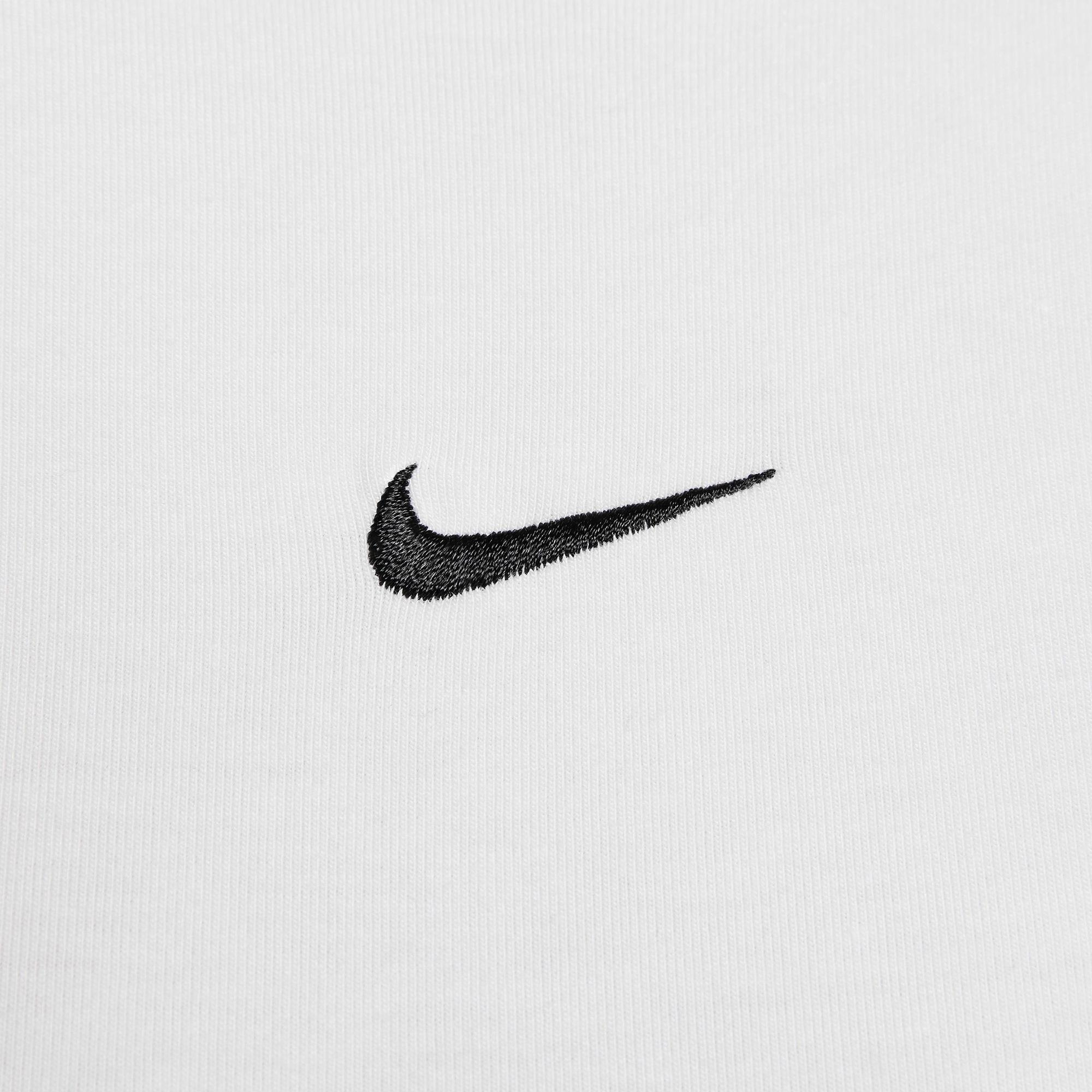 Nike Sportswear Chill Knit Kadın Beyaz T-Shirt