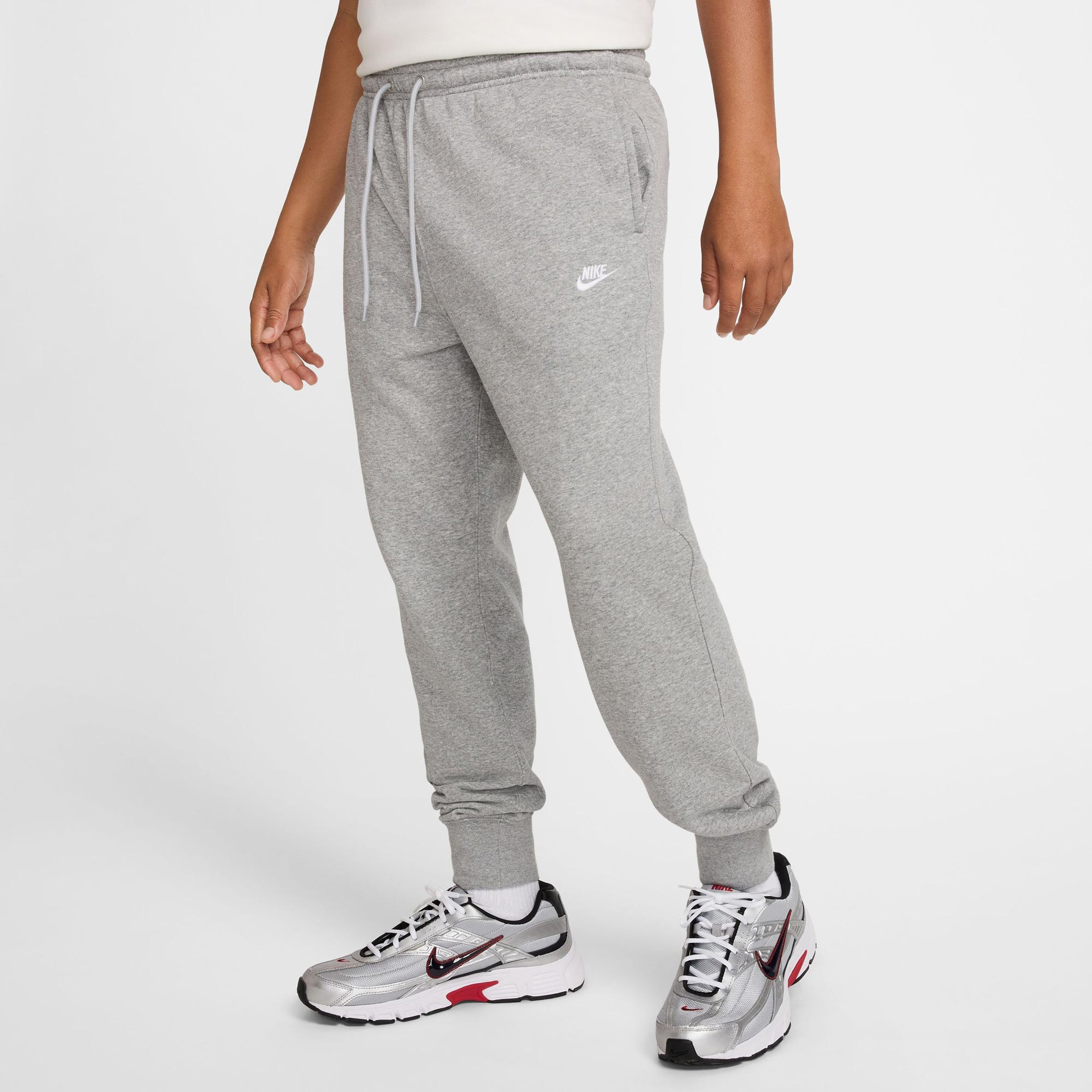 Nike Club Fit Erkek Gri Eşofman Altı