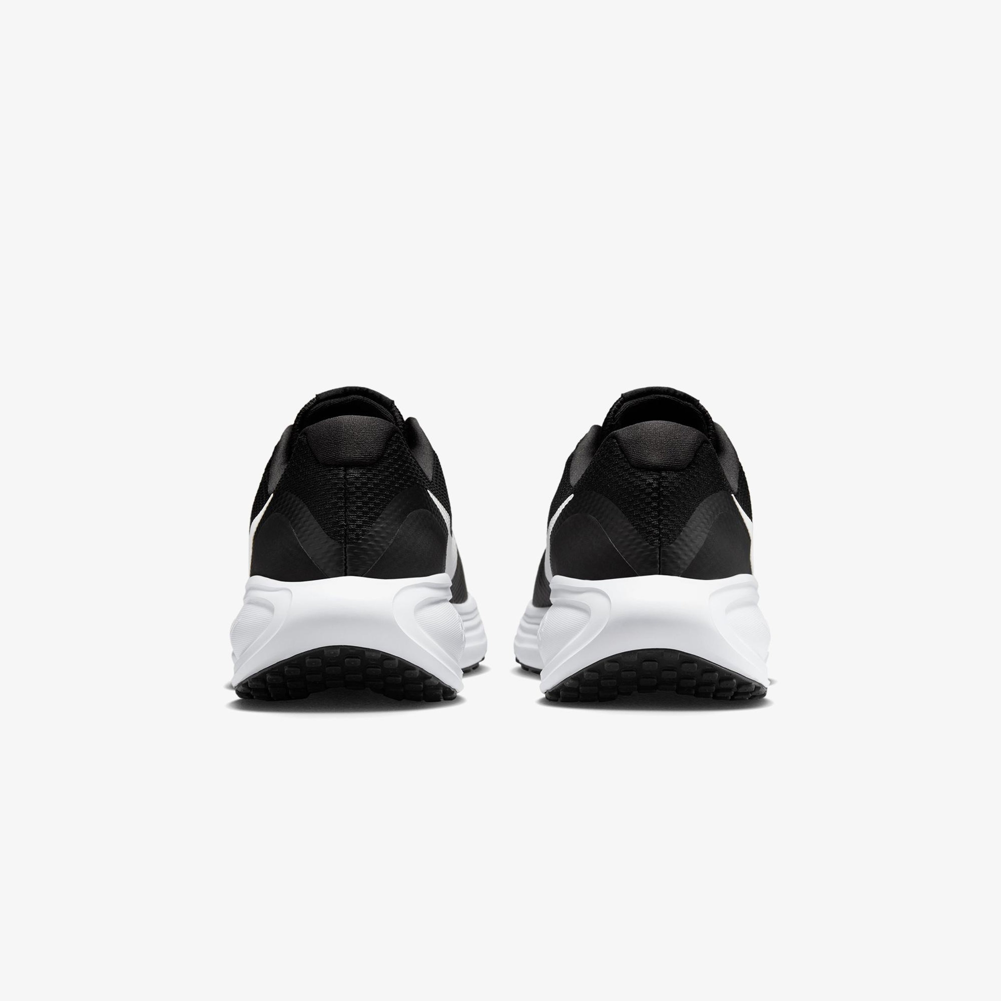 Nike Revolution 8 Erkek Siyah Koşu Ayakkabısı