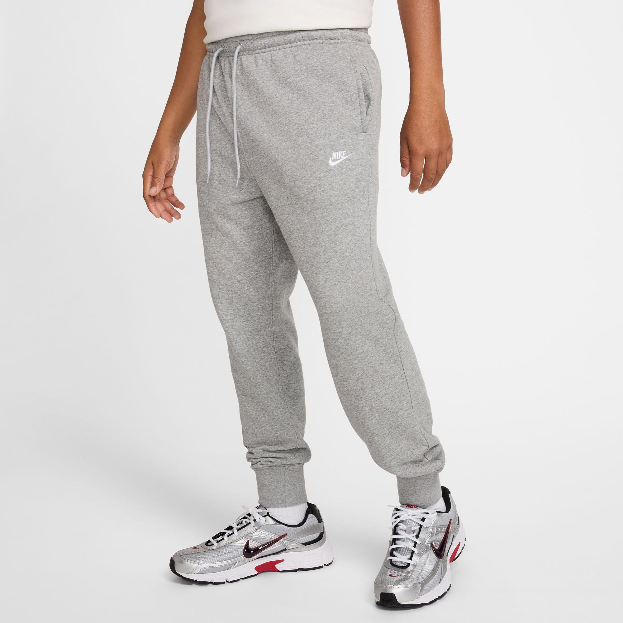 Nike Club Fit Erkek Gri Eşofman Altı