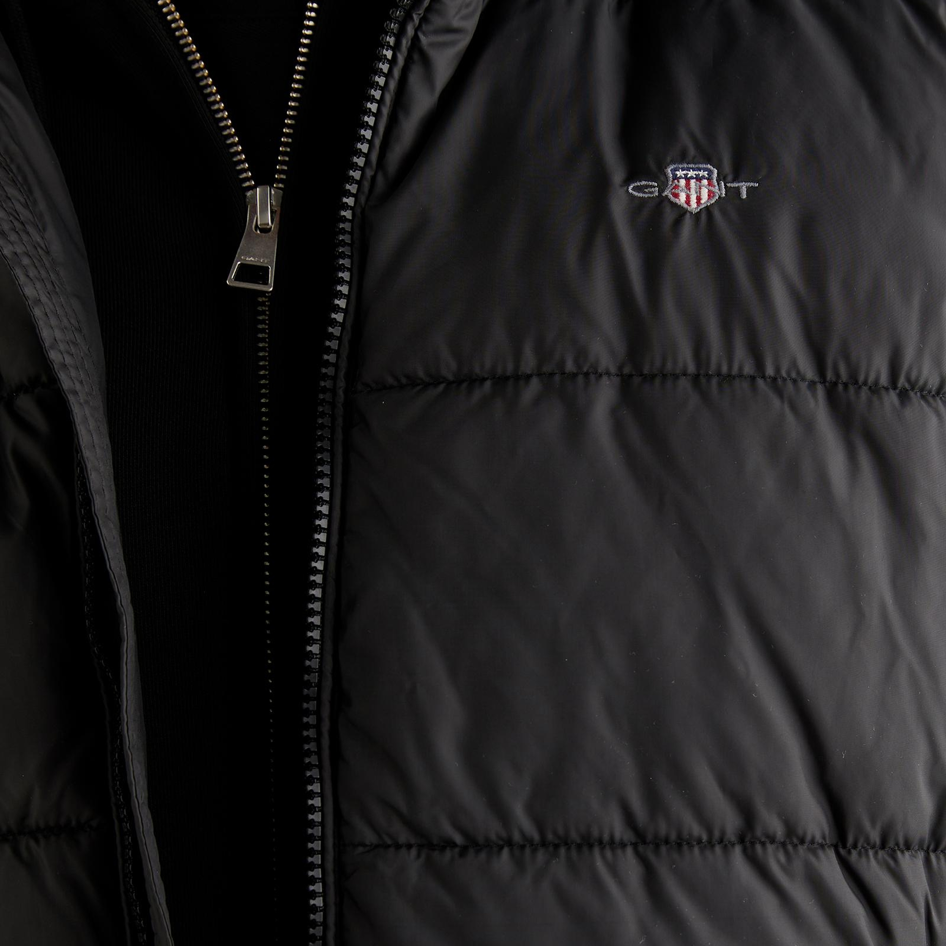GANT Erkek Siyah Regular Fit Fermuarlı Yelek