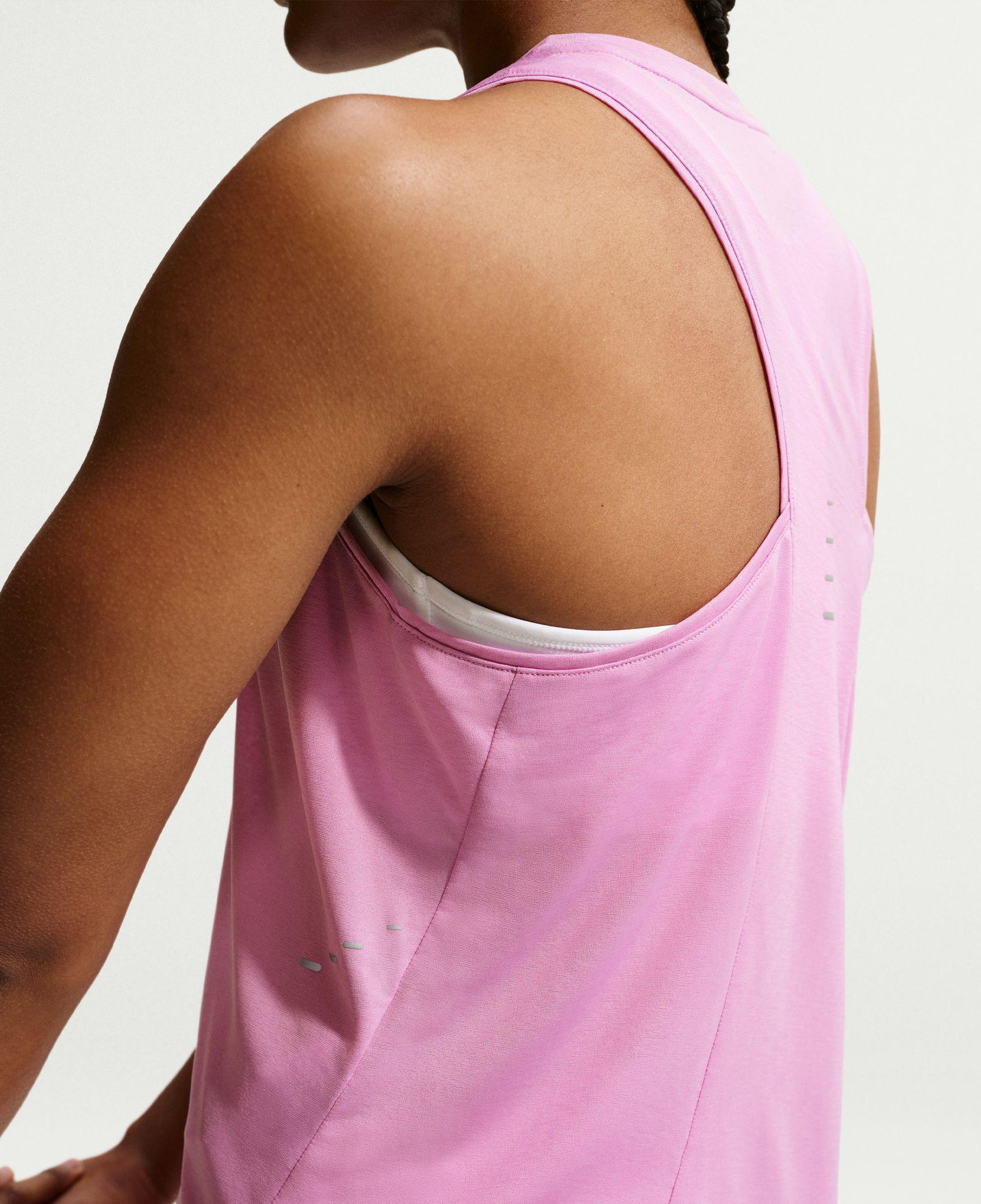 Nike Swift Breathe Kadın Pembe Kolsuz T-Shirt